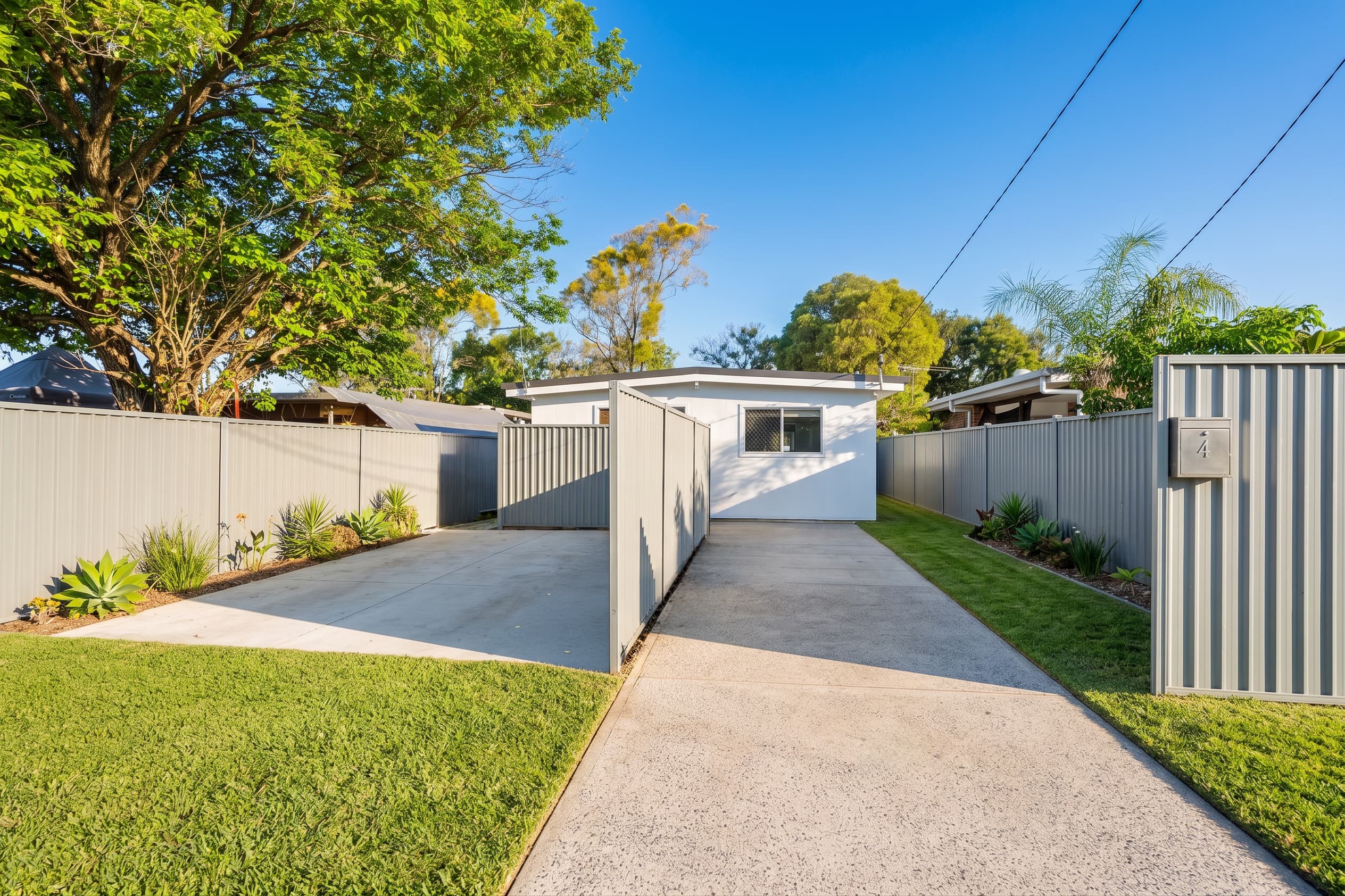 4 John Street, Caboolture South — photo 1 of 5