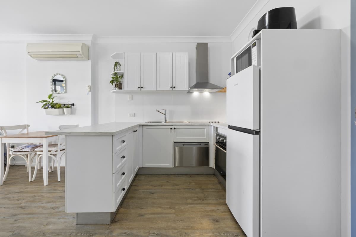 126/99 Griffith Street, Coolangatta — photo 1 of 5