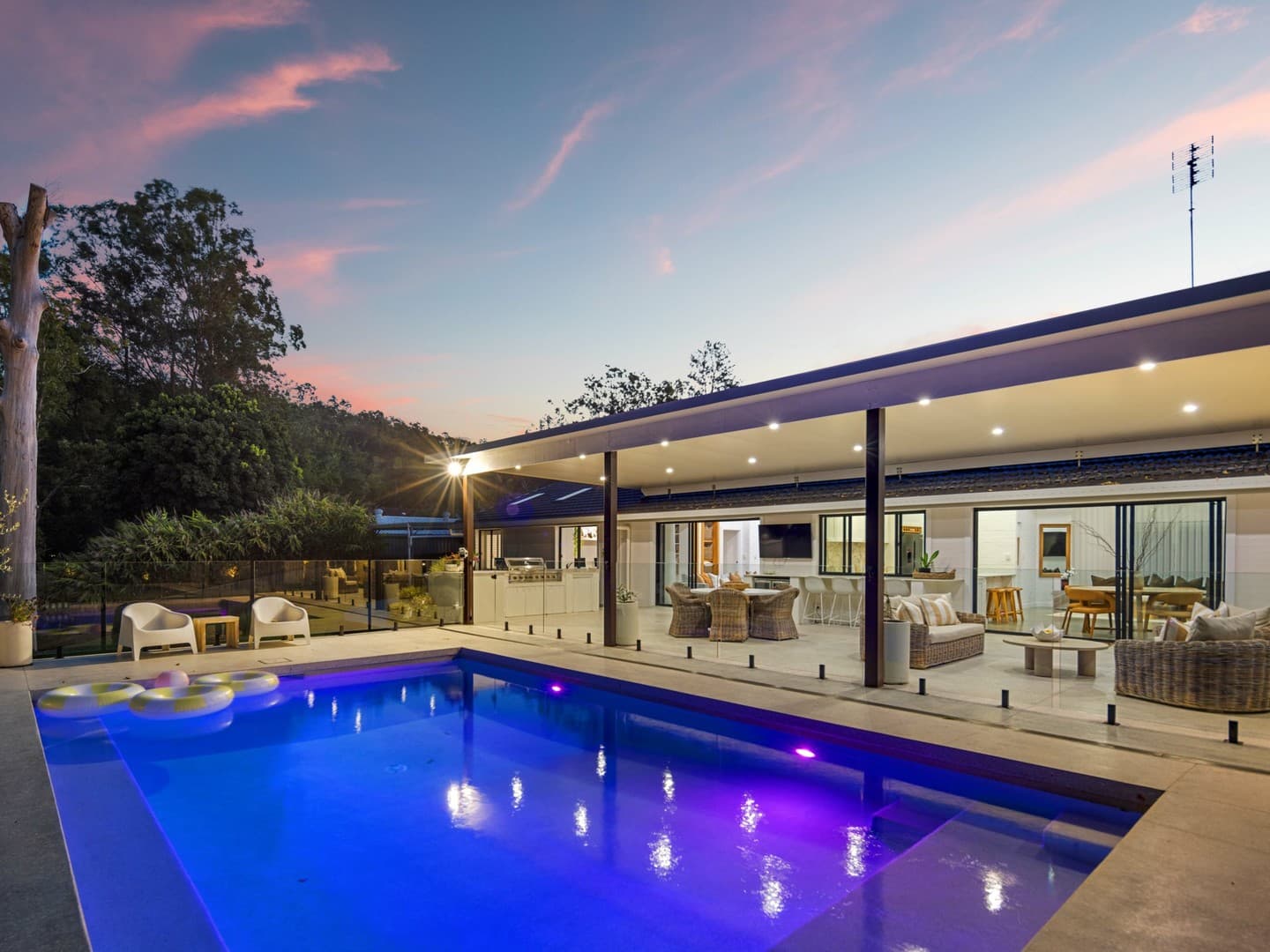 5 Gunsynd Dr, Mudgeeraba — photo 1 of 5