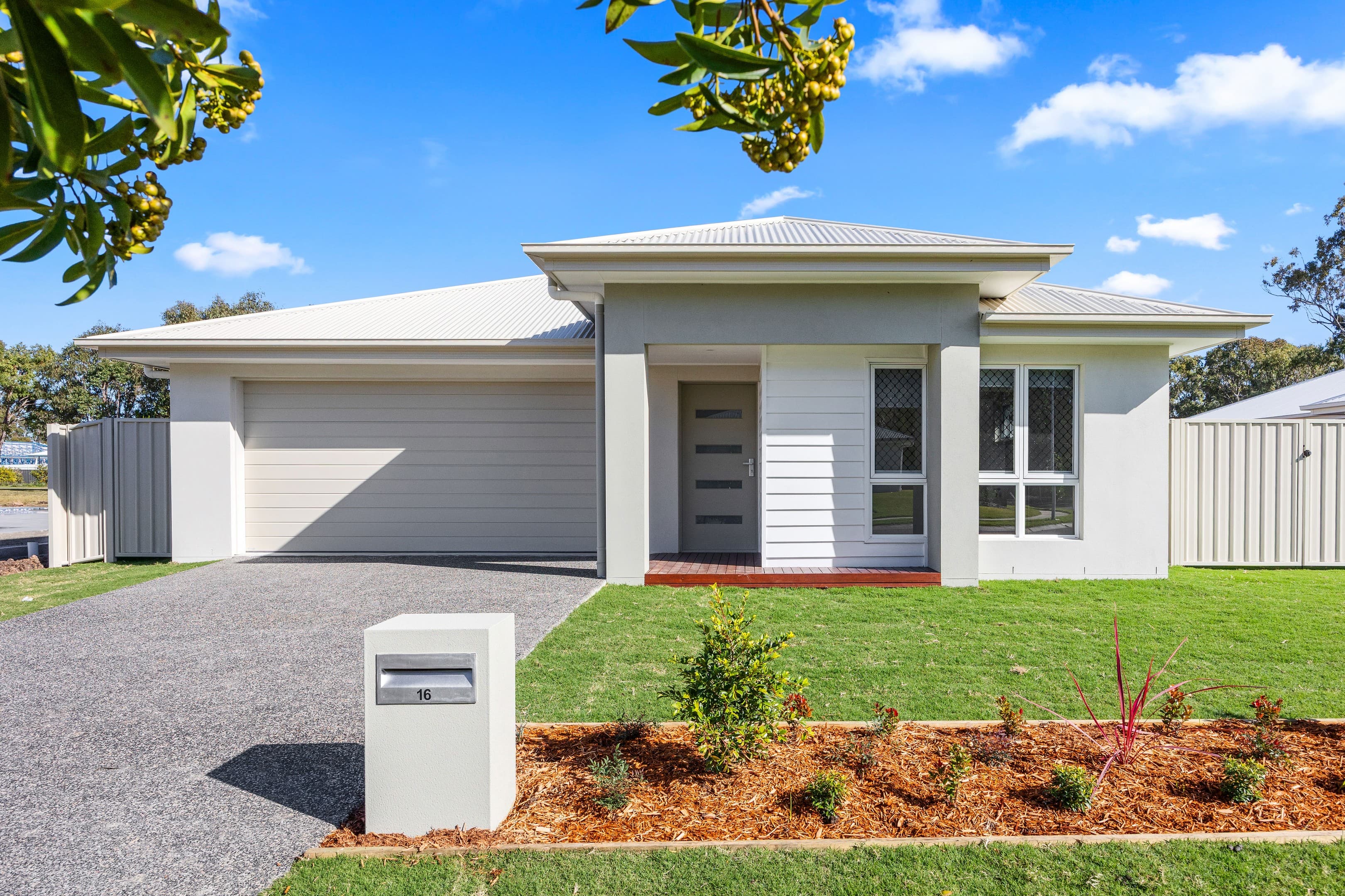 16 Ryan Court, Torquay — photo 1 of 5