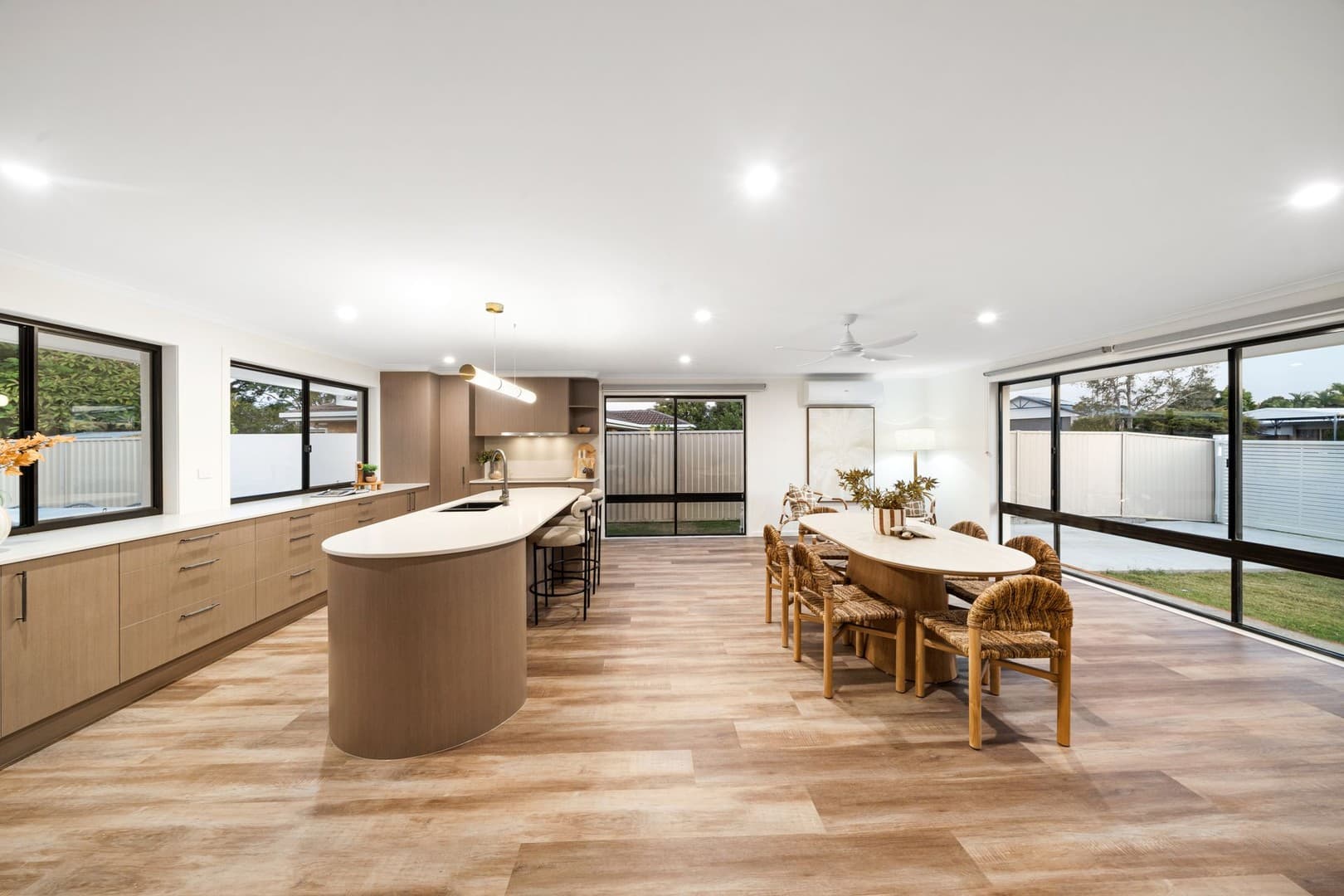 22 Ashburton Close, Arundel - Image 1