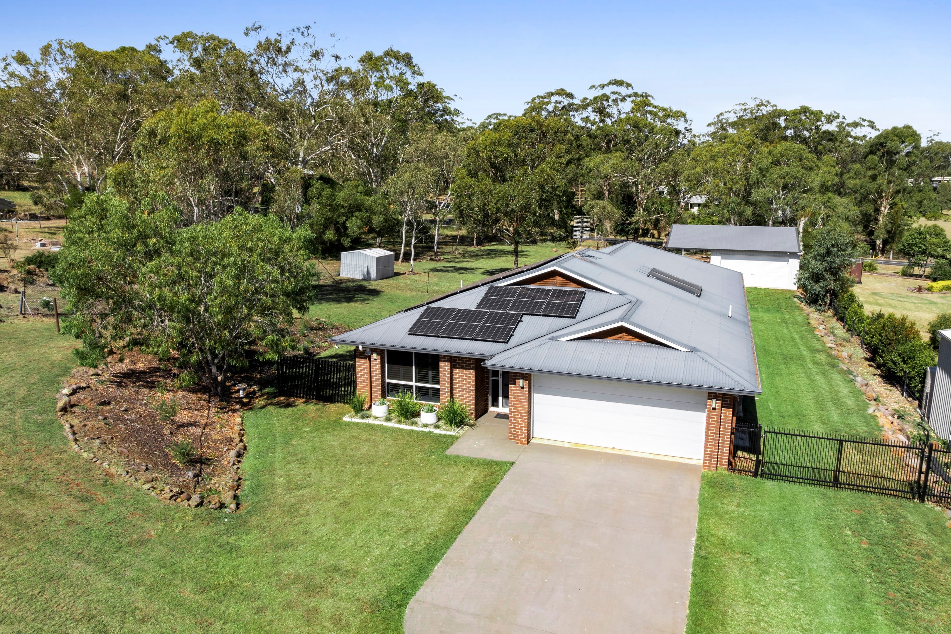 13 Lilly Avenue, Highfields — photo 1 of 5