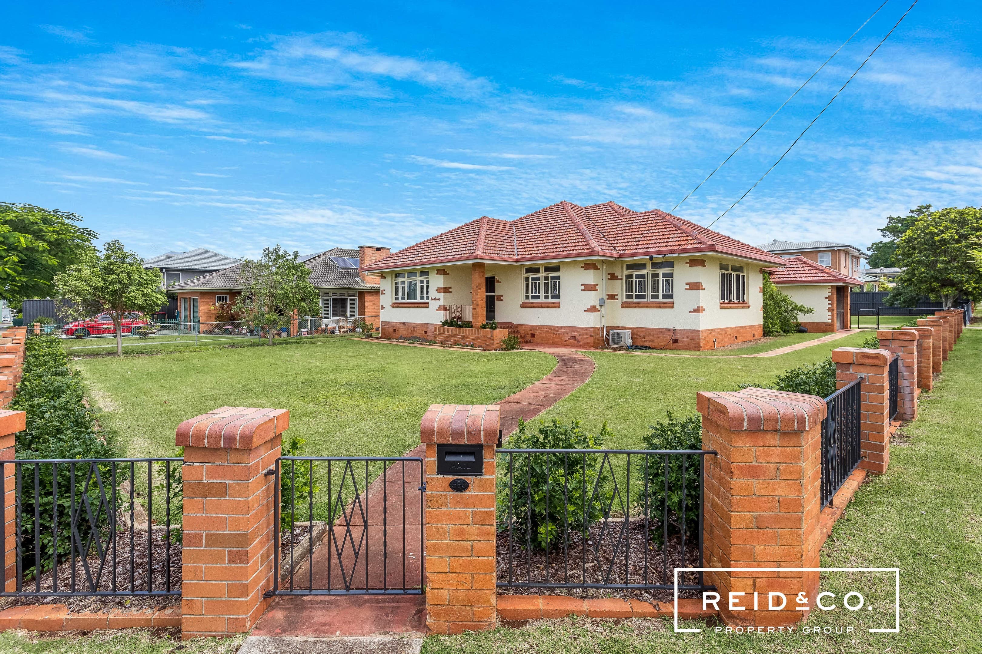 563 Oxley Avenue, Redcliffe - Image 1