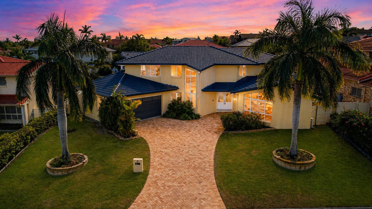 6 Jefferson Place, Stretton - Image 1
