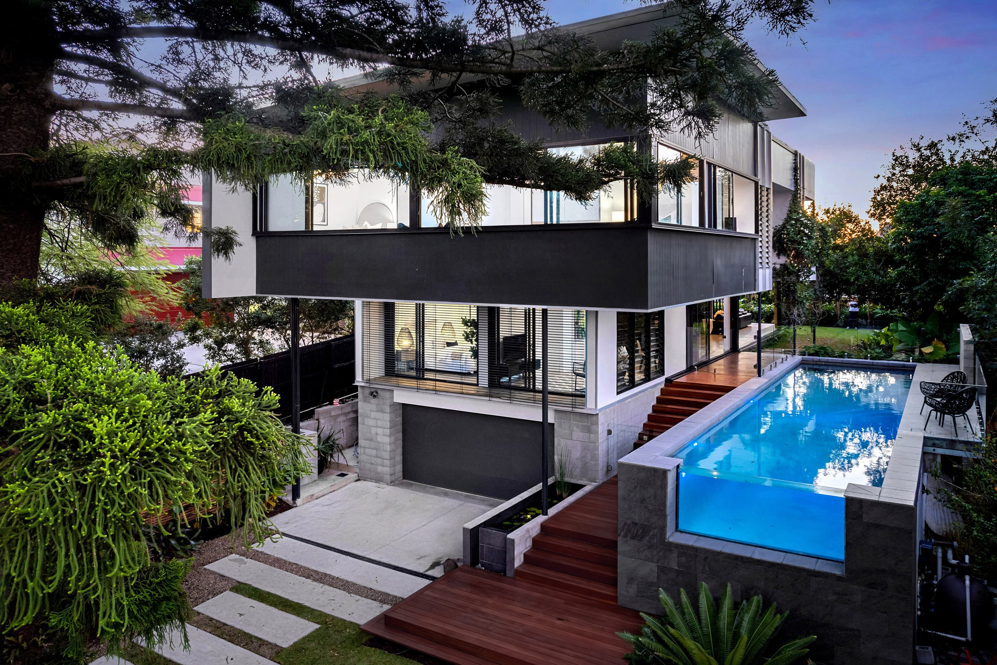 8 Merinda Street, Greenslopes - Image 1