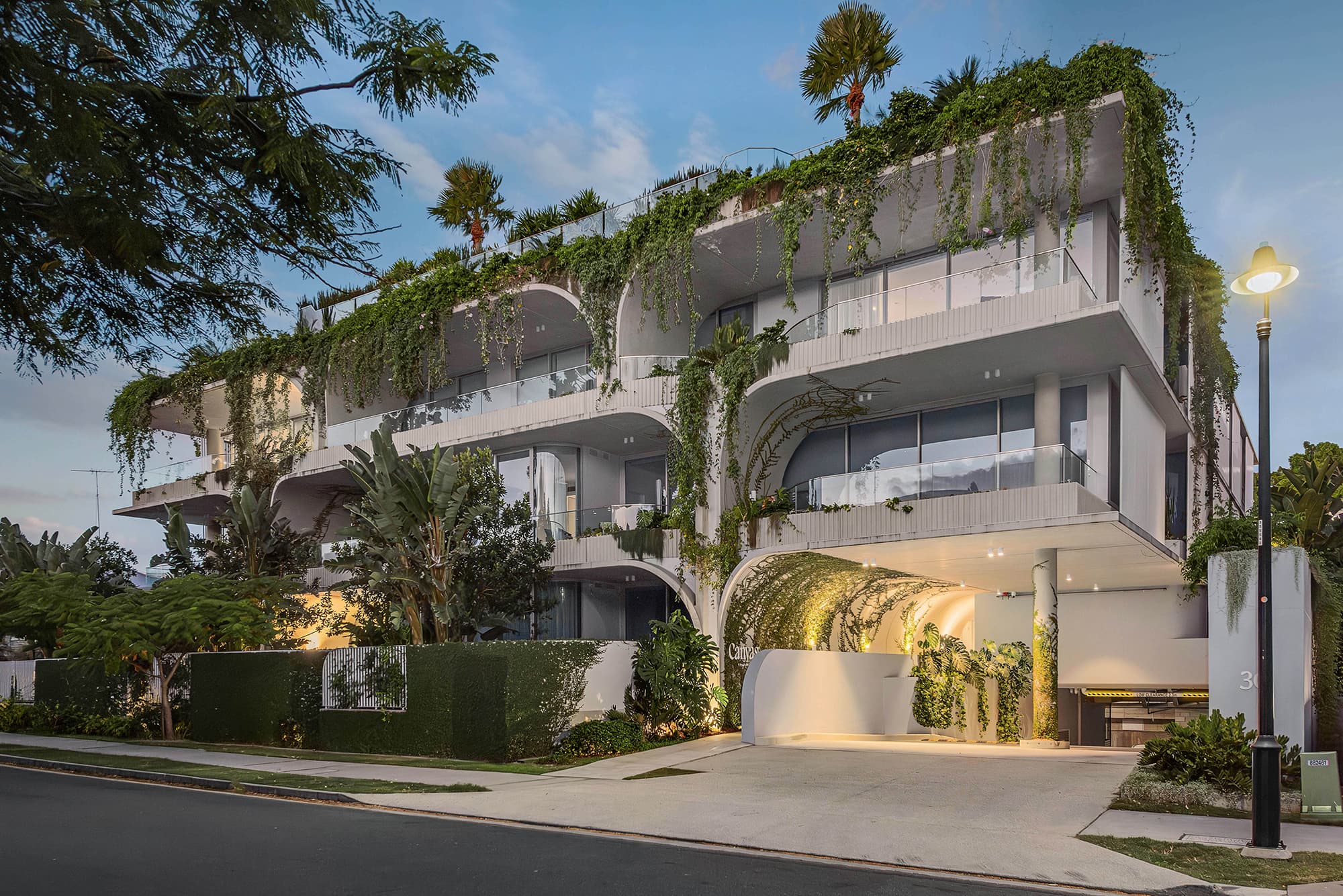 2/30 Love Street, Bulimba - Image 1