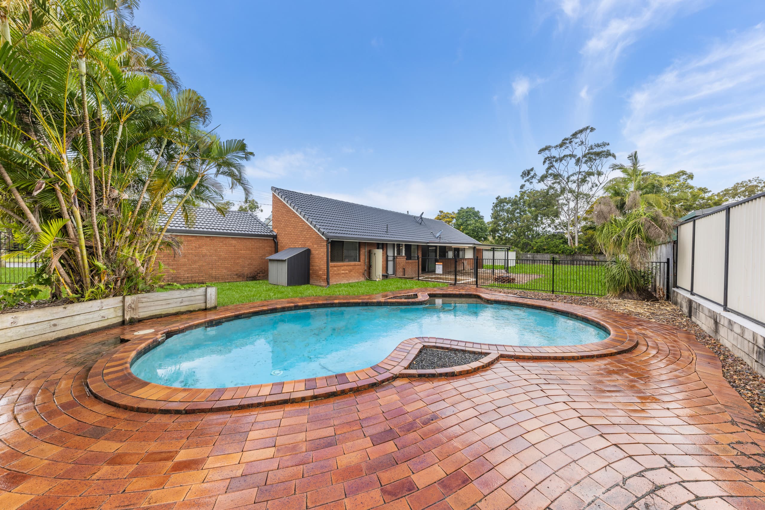 1 Flamingo Street, Little Mountain — photo 3 of 5
