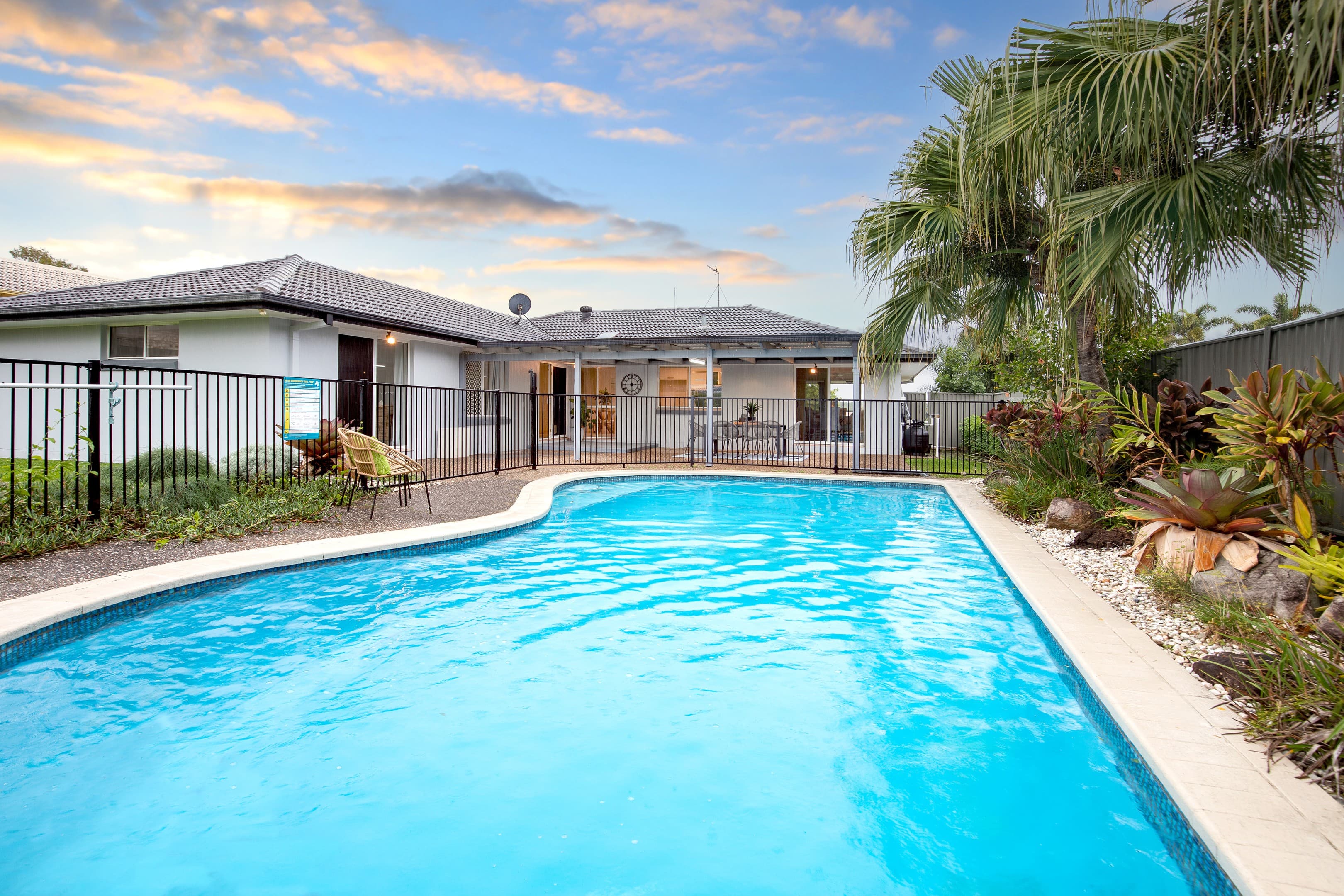 35 Monterey Keys Drive, Helensvale - Image 1
