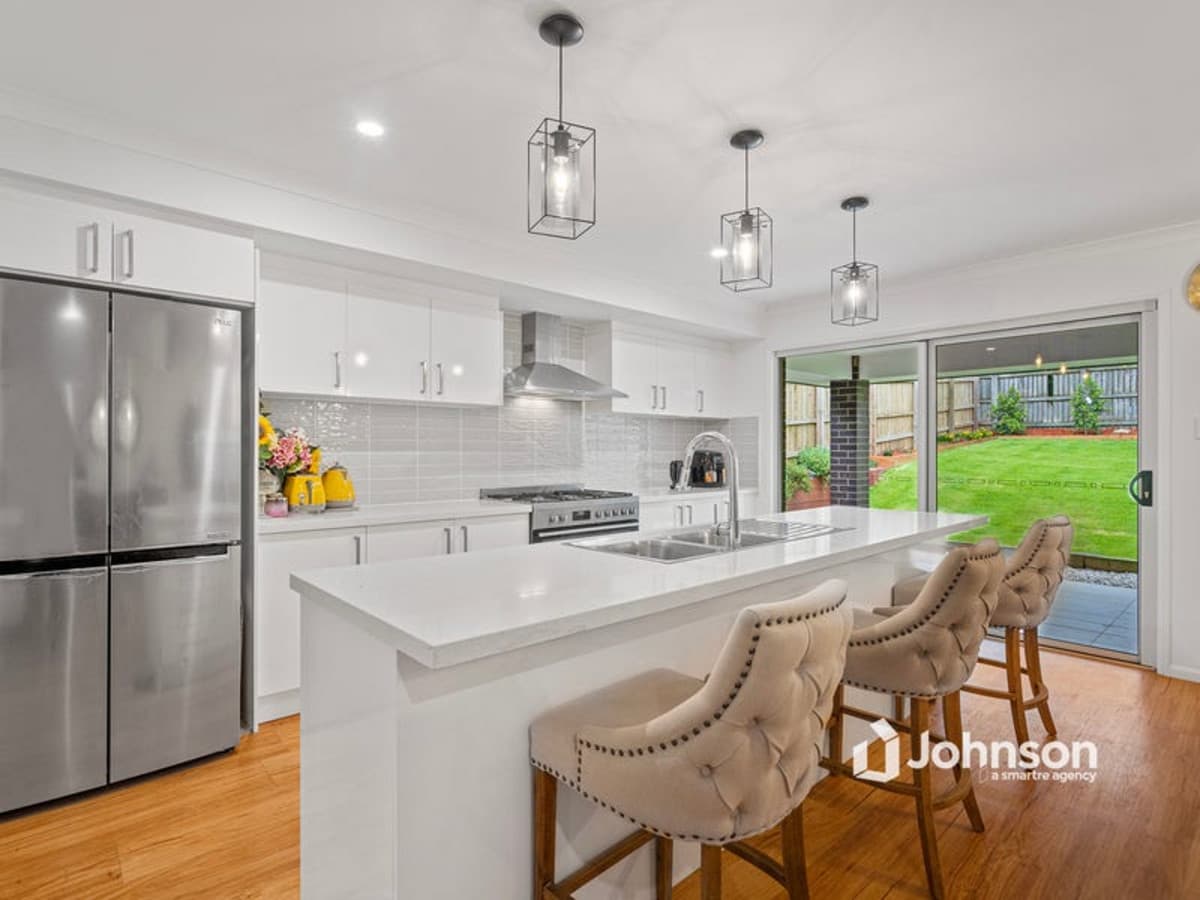 78 Boxgrove Avenue, Wynnum — photo 1 of 5