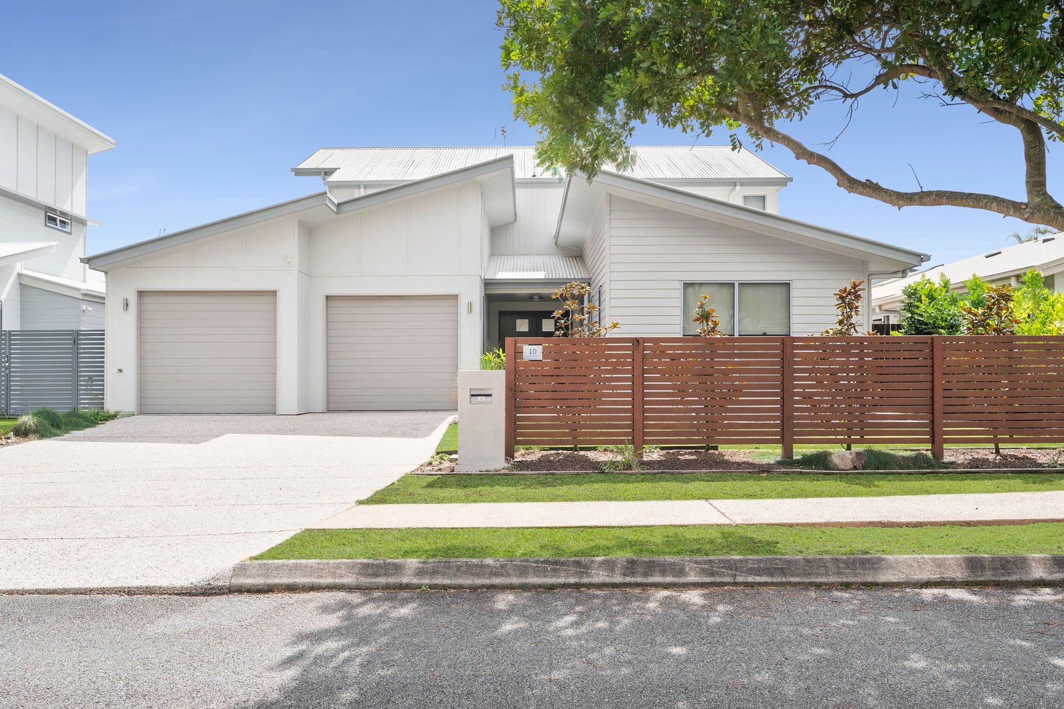 10 Ocean Keys Crescent, Mount Coolum - Image 1
