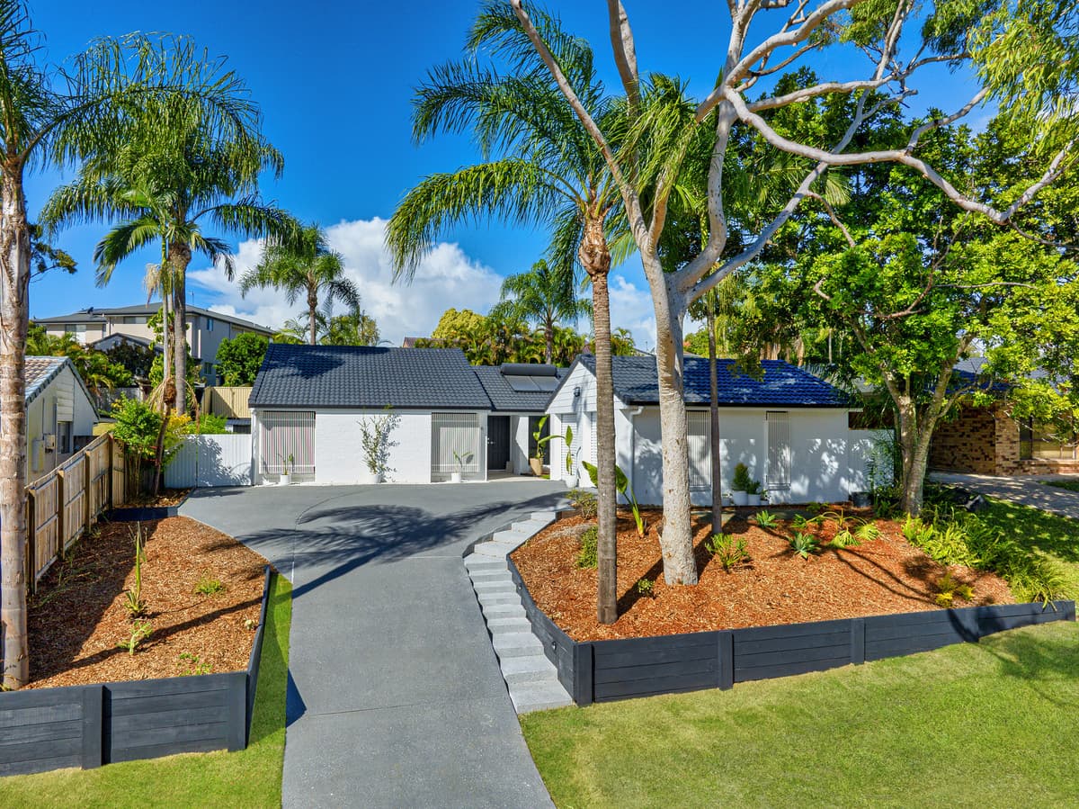 6 Cozens Way, Highland Park - Image 1