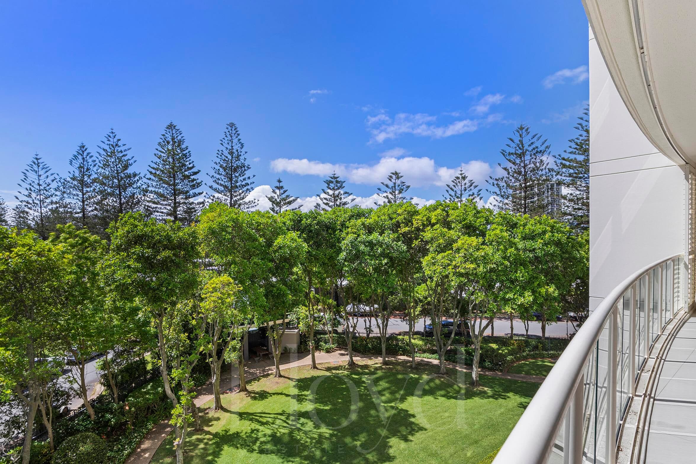 1032/1 Lennie Avenue, Main Beach — photo 1 of 5