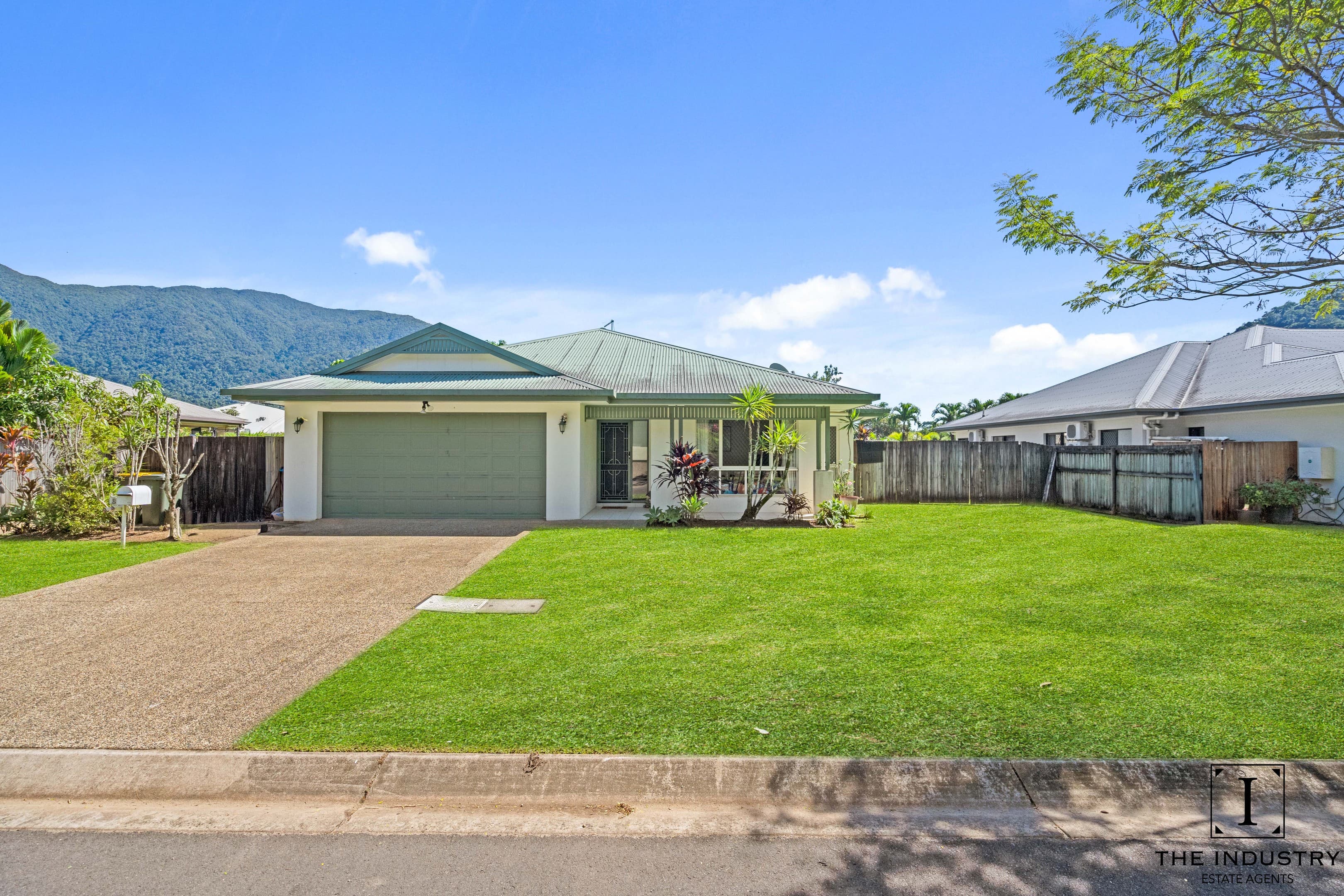21 Mackerras Street, Redlynch — photo 1 of 5