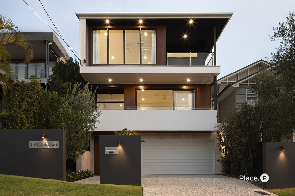 11 Sydney Avenue, Camp Hill - Image 1
