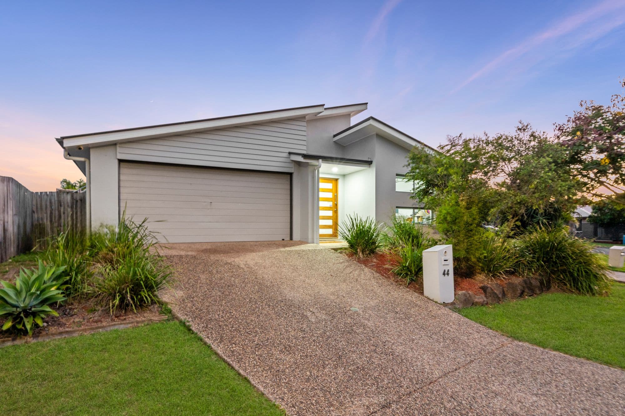 44 Wyndham Circuit, Holmview - Image 1