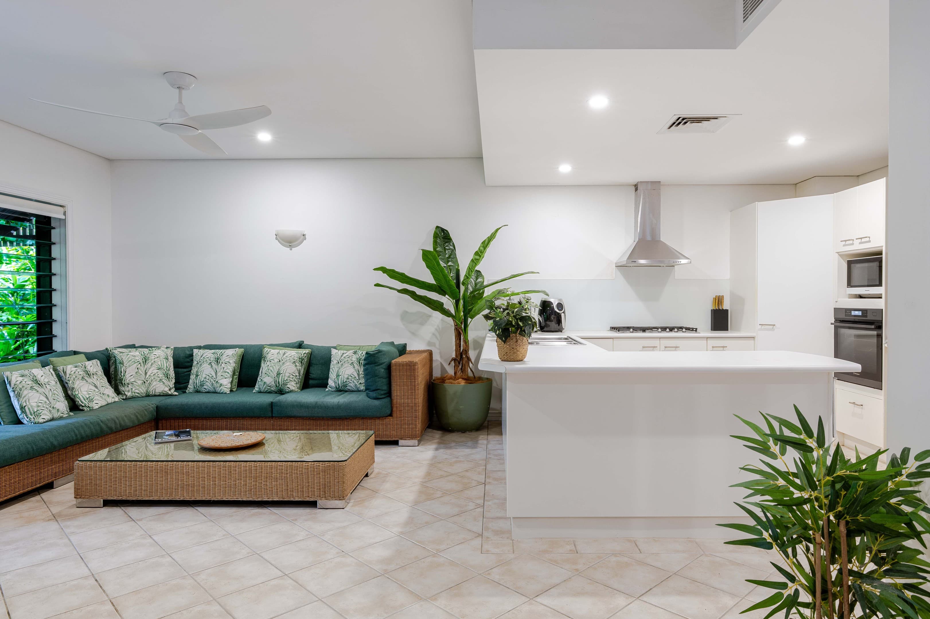 2/18-28 St Crispins Avenue, Port Douglas — photo 1 of 5
