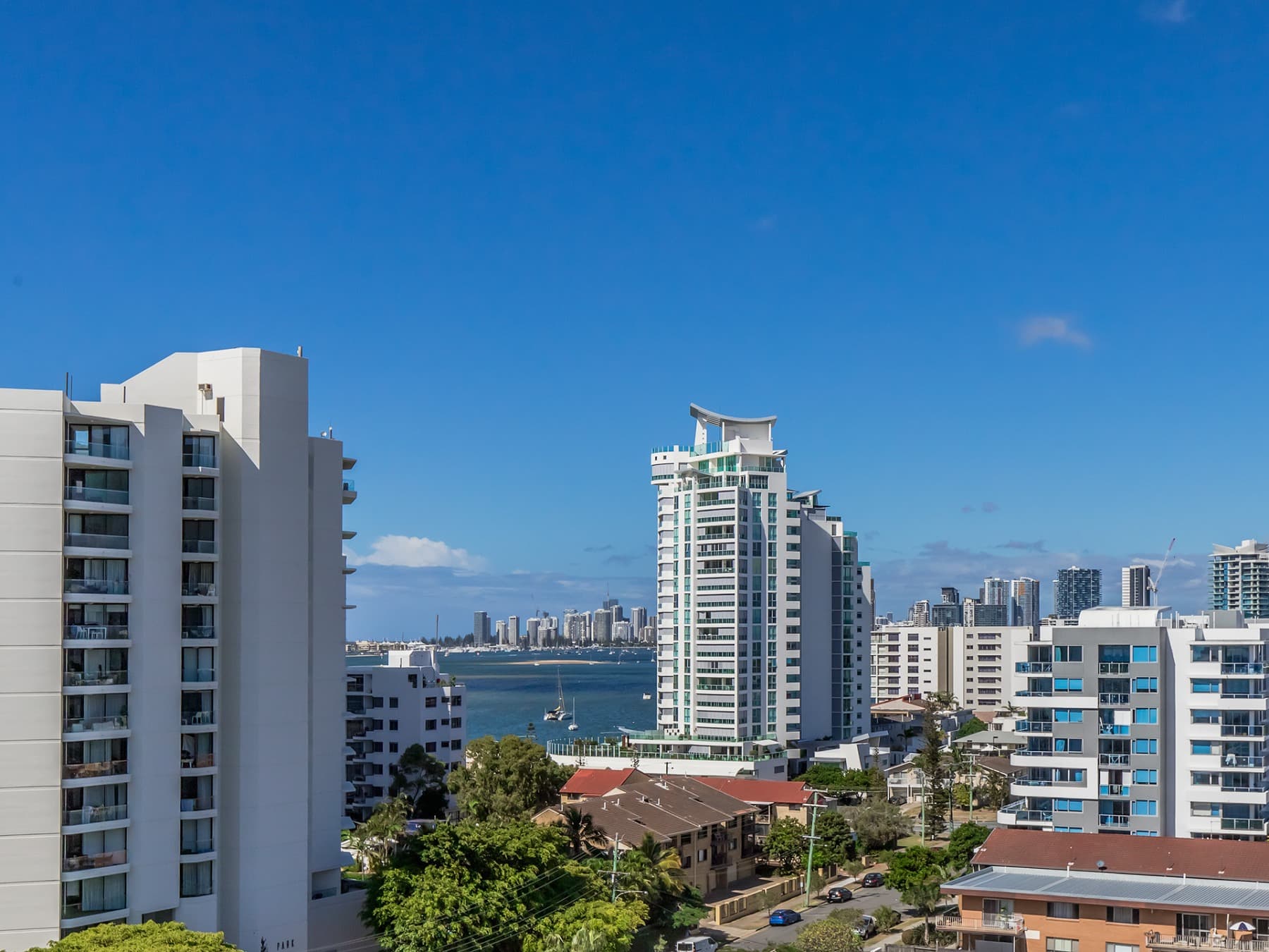 905/360 Marine Parade, Labrador — photo 2 of 5