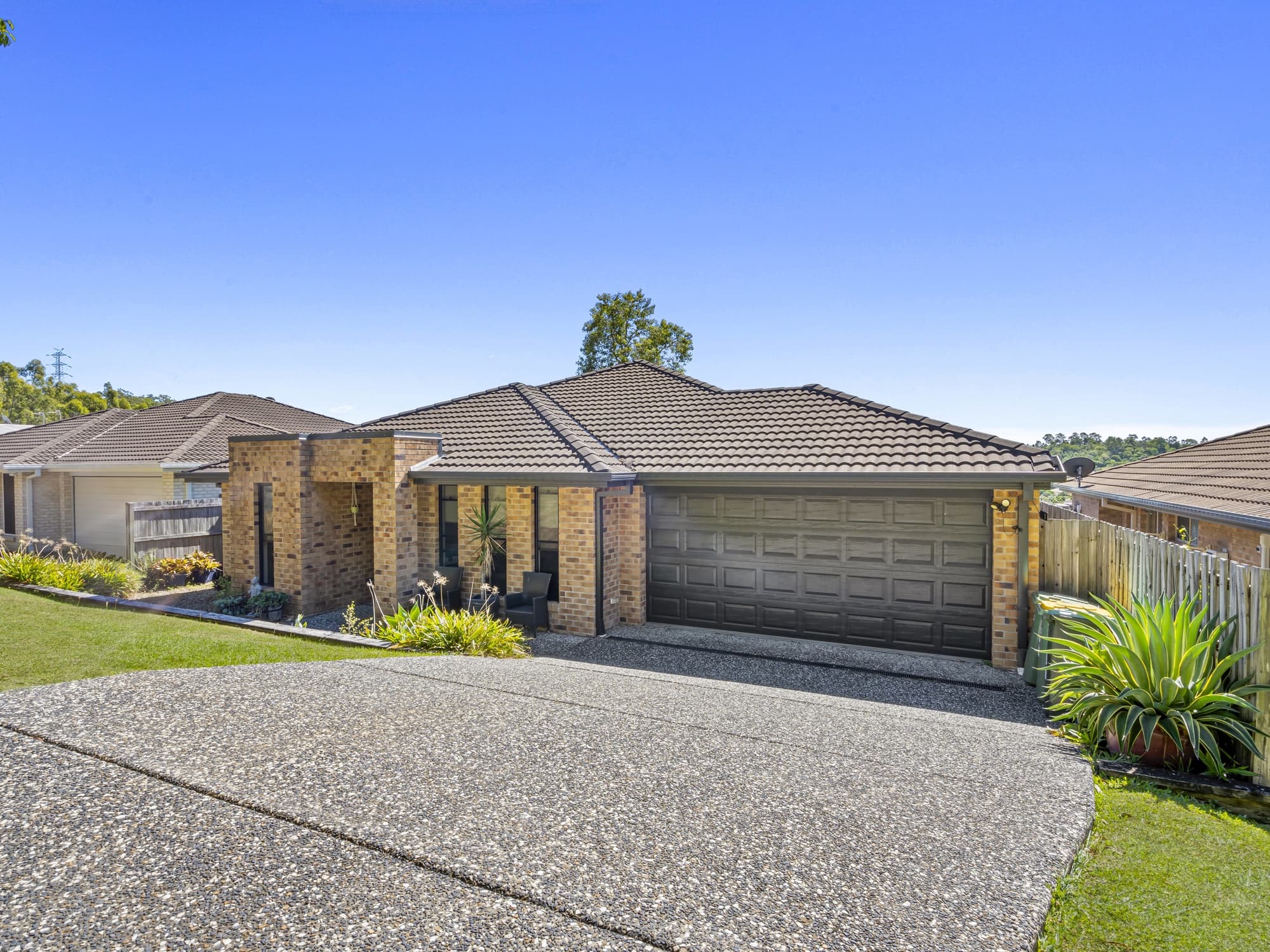 36 Aldgate Crescent, Pacific Pines — photo 1 of 5