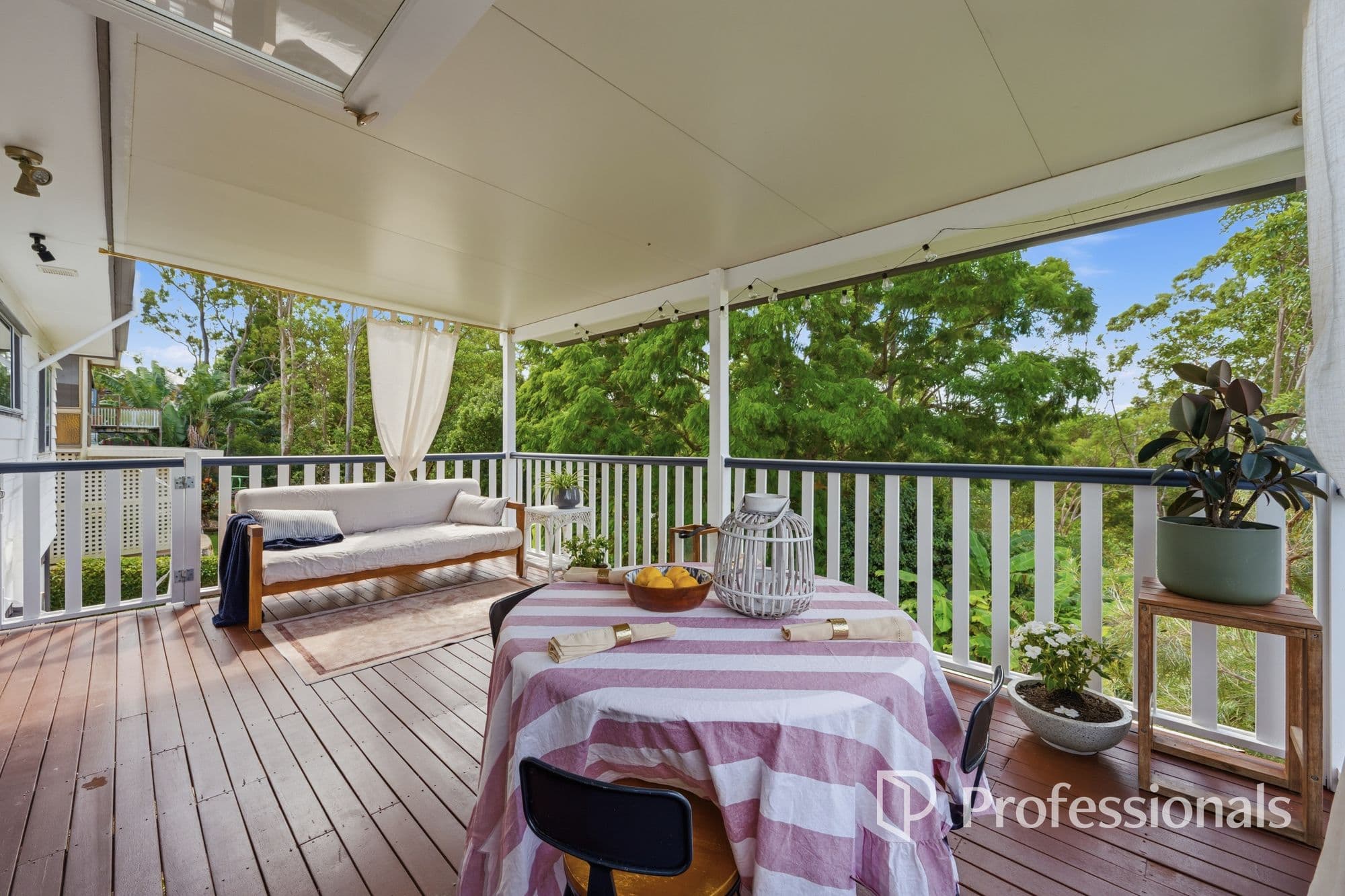 16 Tarawill Crescent, Ferny Hills - Image 1