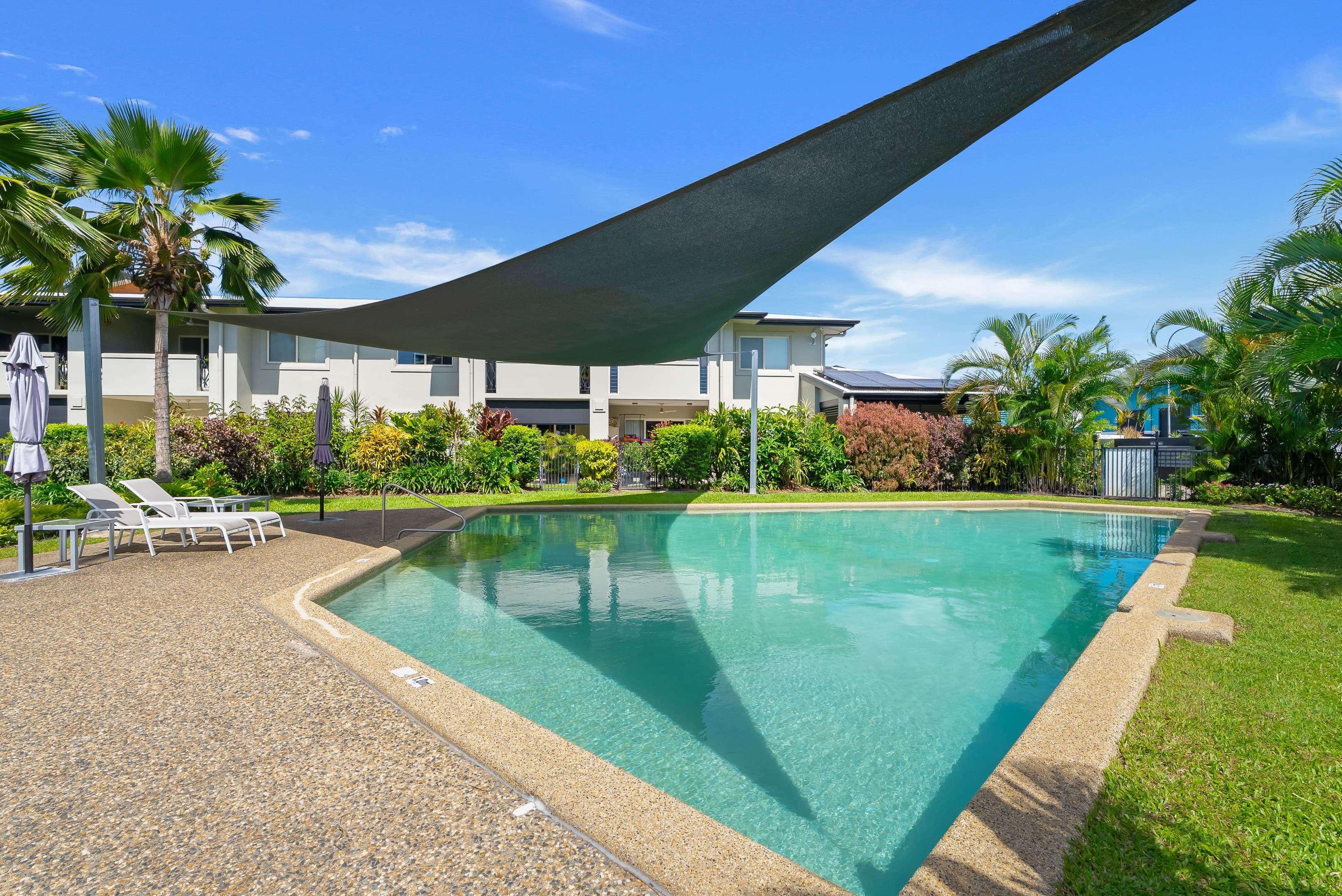 18/1-13 Ernest Street, Redlynch — photo 1 of 5