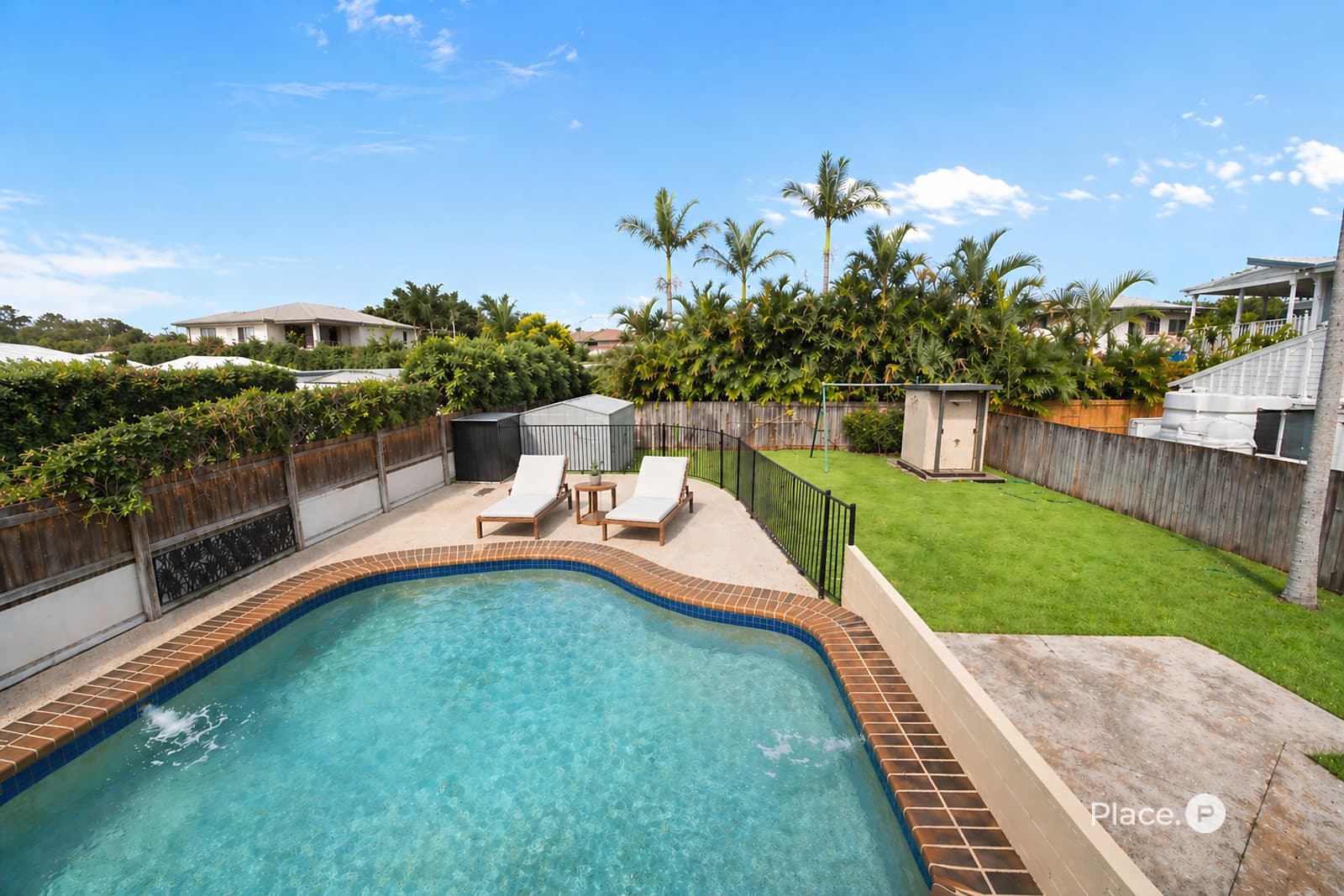 25 Brisbane Street, Bulimba, Bulimba — photo 1 of 5