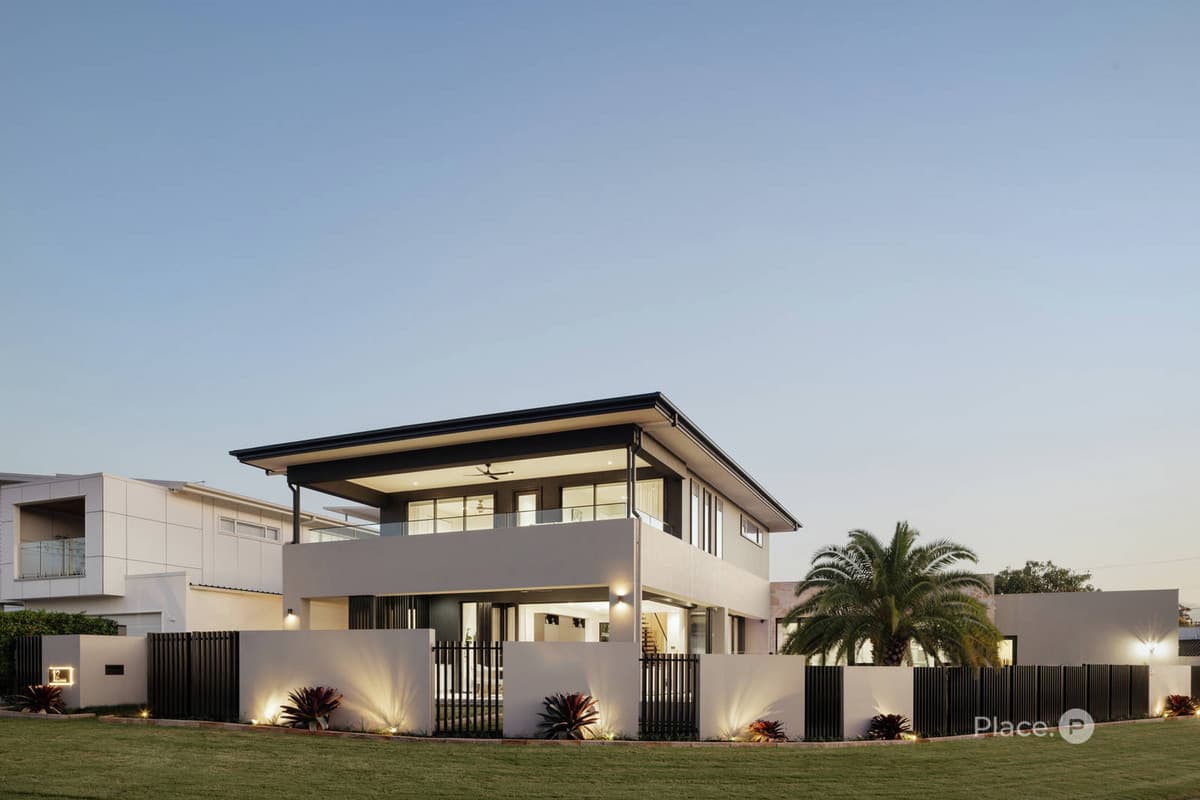 12 Ascham Street, Camp Hill - Image 1