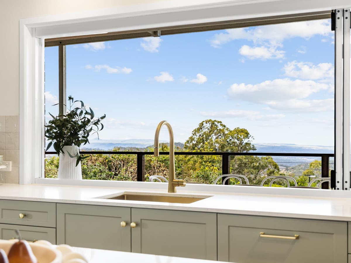 11 Murphys Creek Road, Blue Mountain Heights — photo 1 of 5