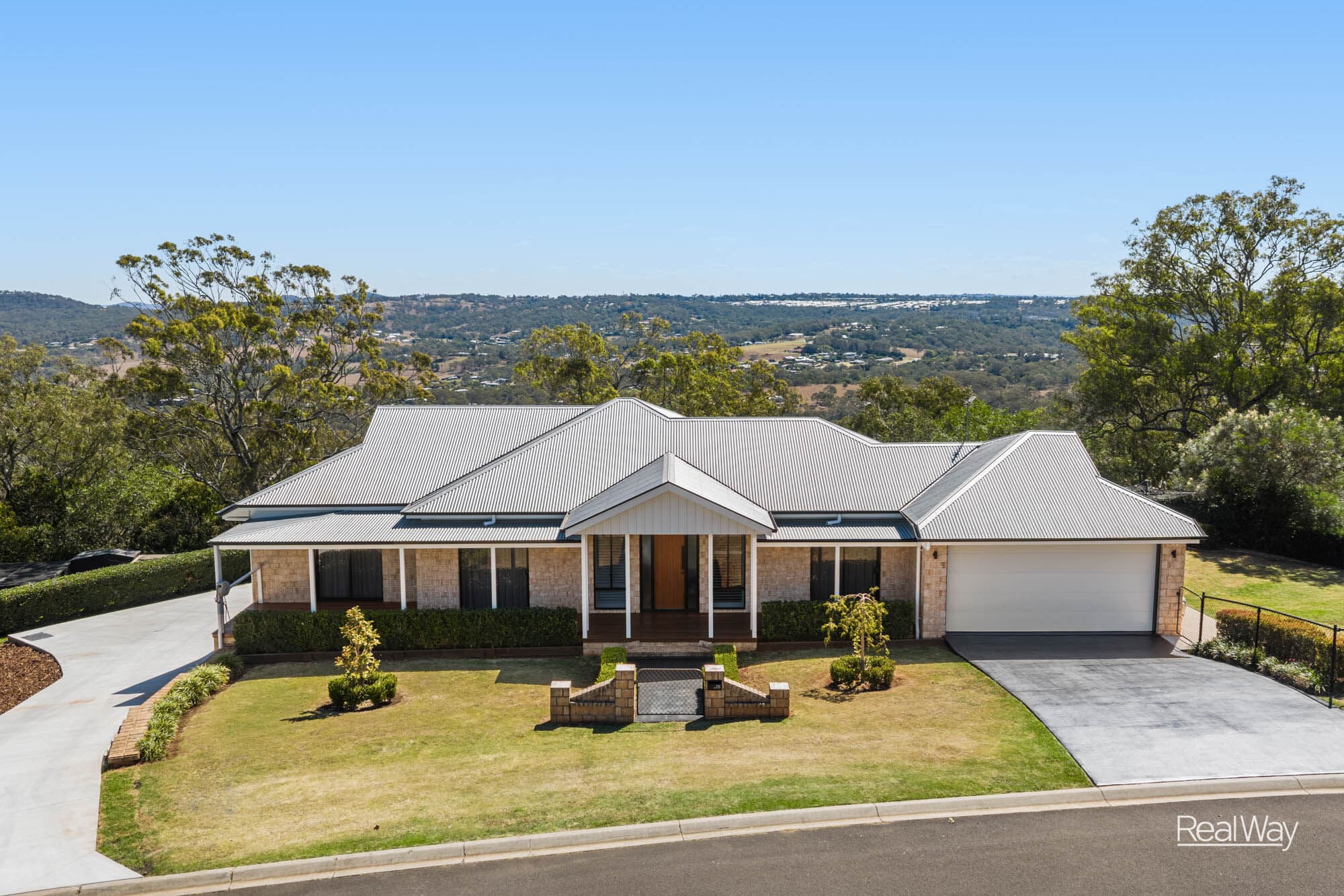 28 Panoramic Drive, Preston - Image 1