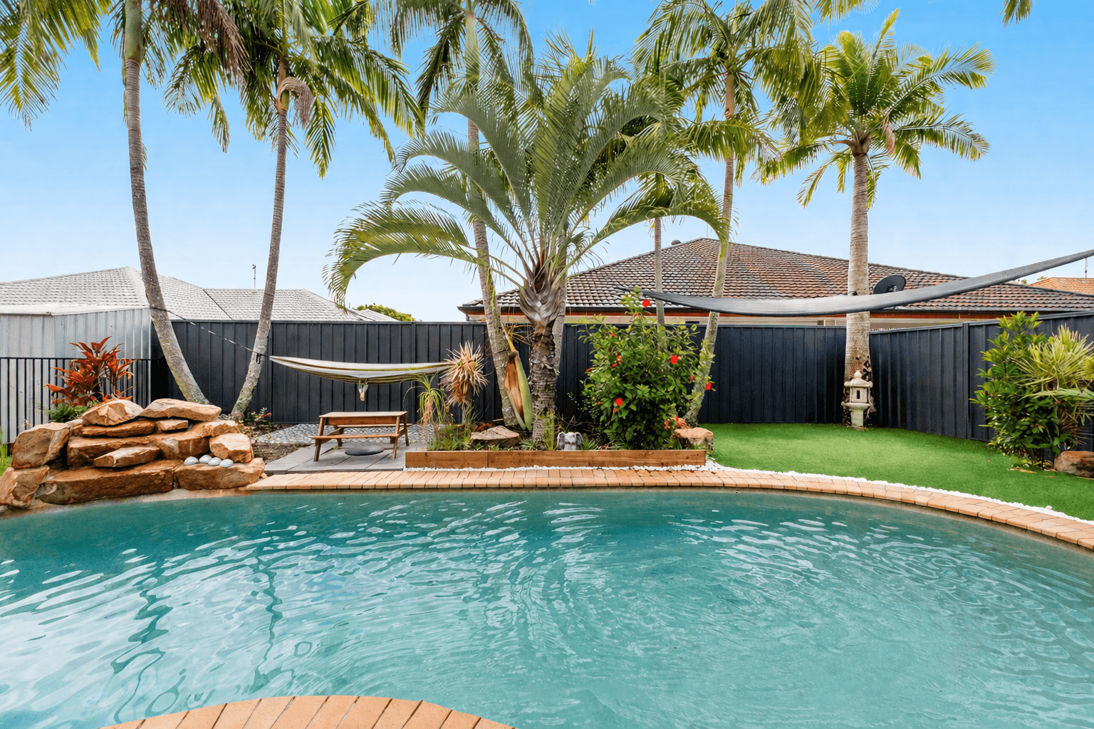 15 Pembroke Crescent, Sippy Downs - Image 1