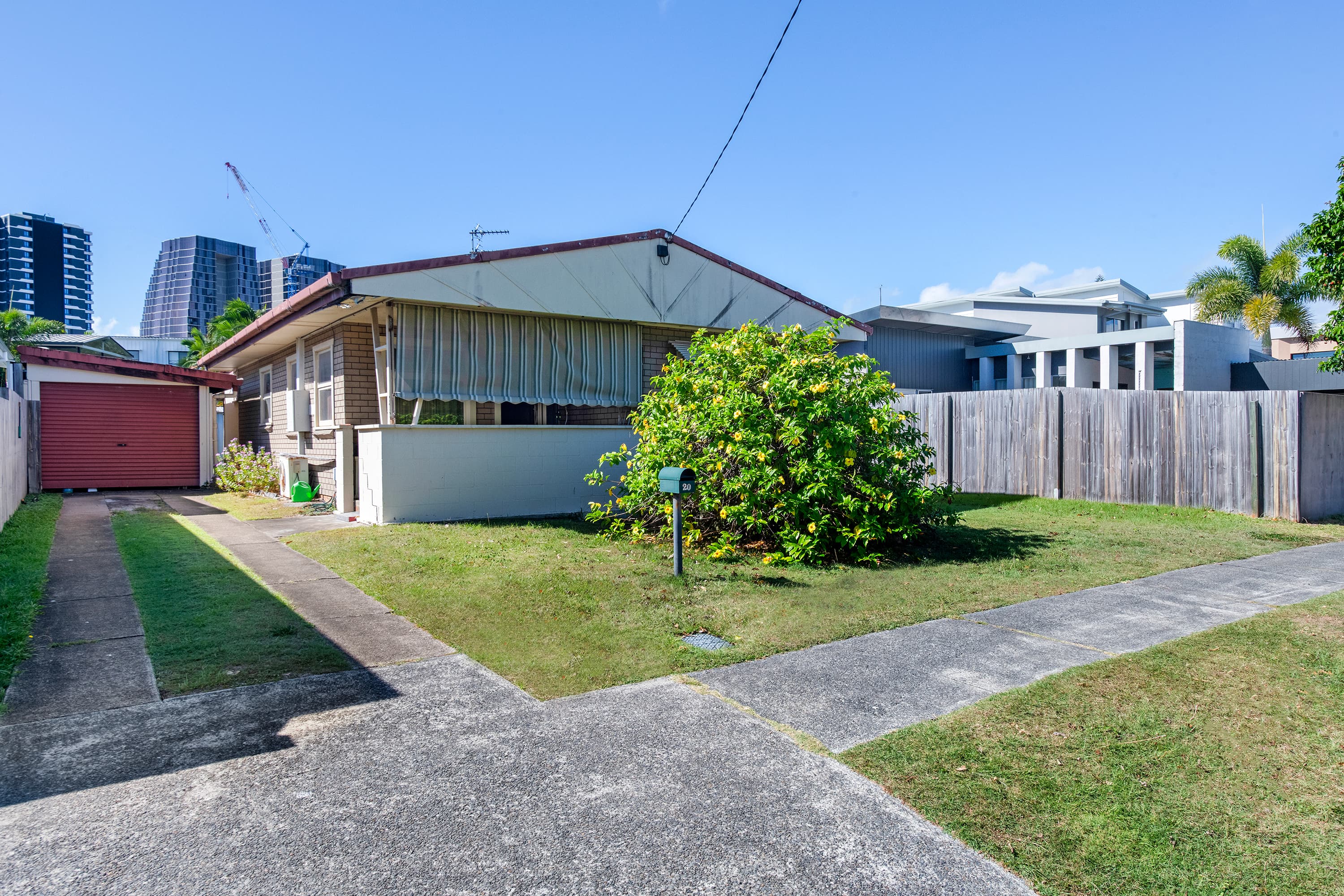 20 Acanthus Avenue, Burleigh Heads, Burleigh Heads — photo 1 of 5