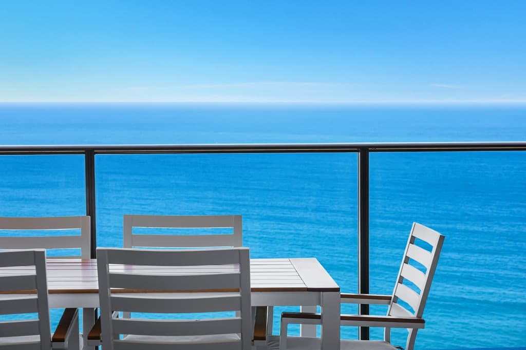 4003/1 Oracle Boulevard, Broadbeach - Image 1