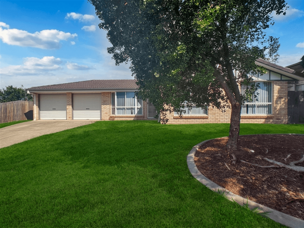 27 CUMBERLAND CRESCENT, Heritage Park - Image 1
