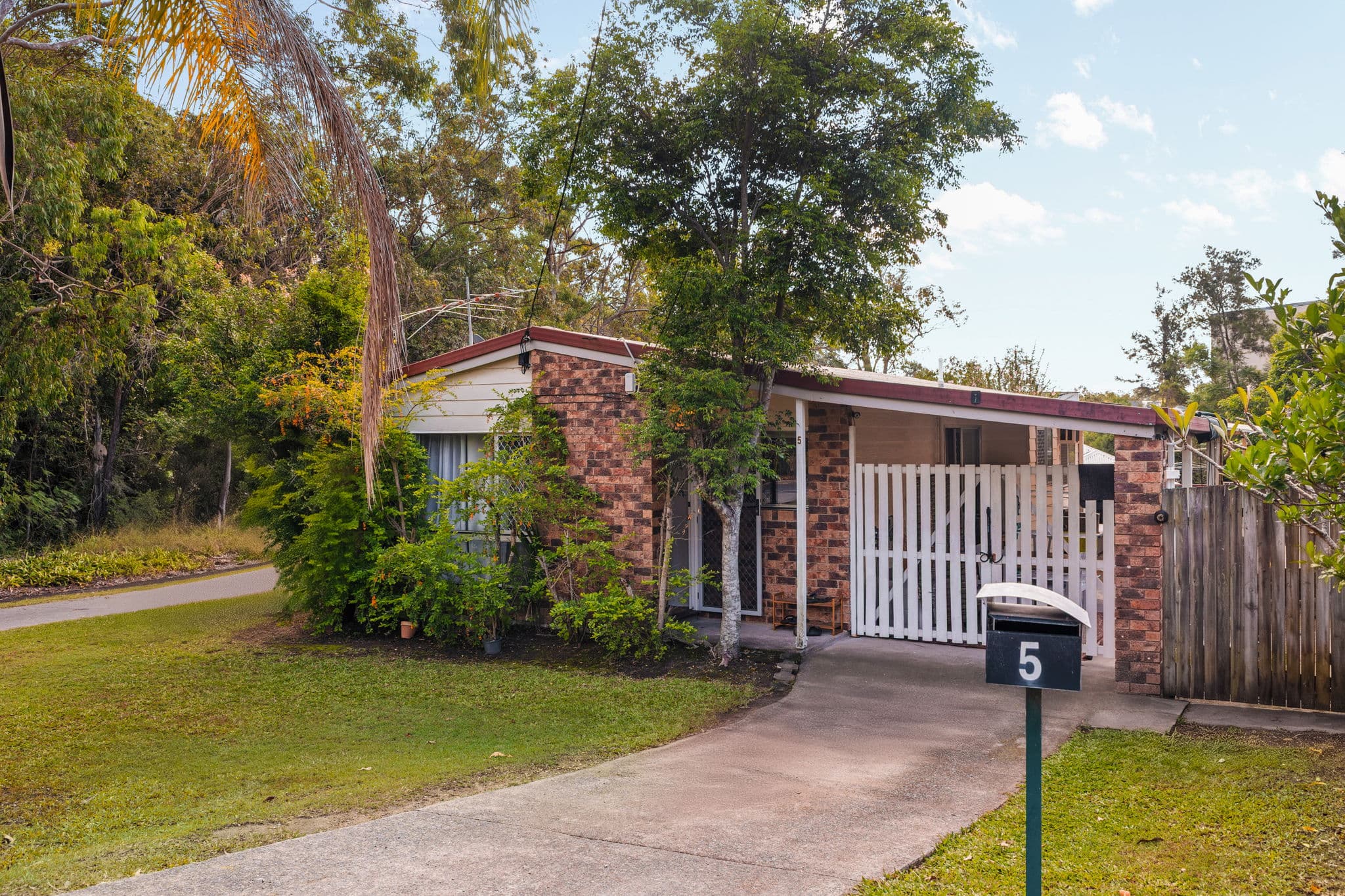 5 Benjul Drive, Beenleigh - Image 1