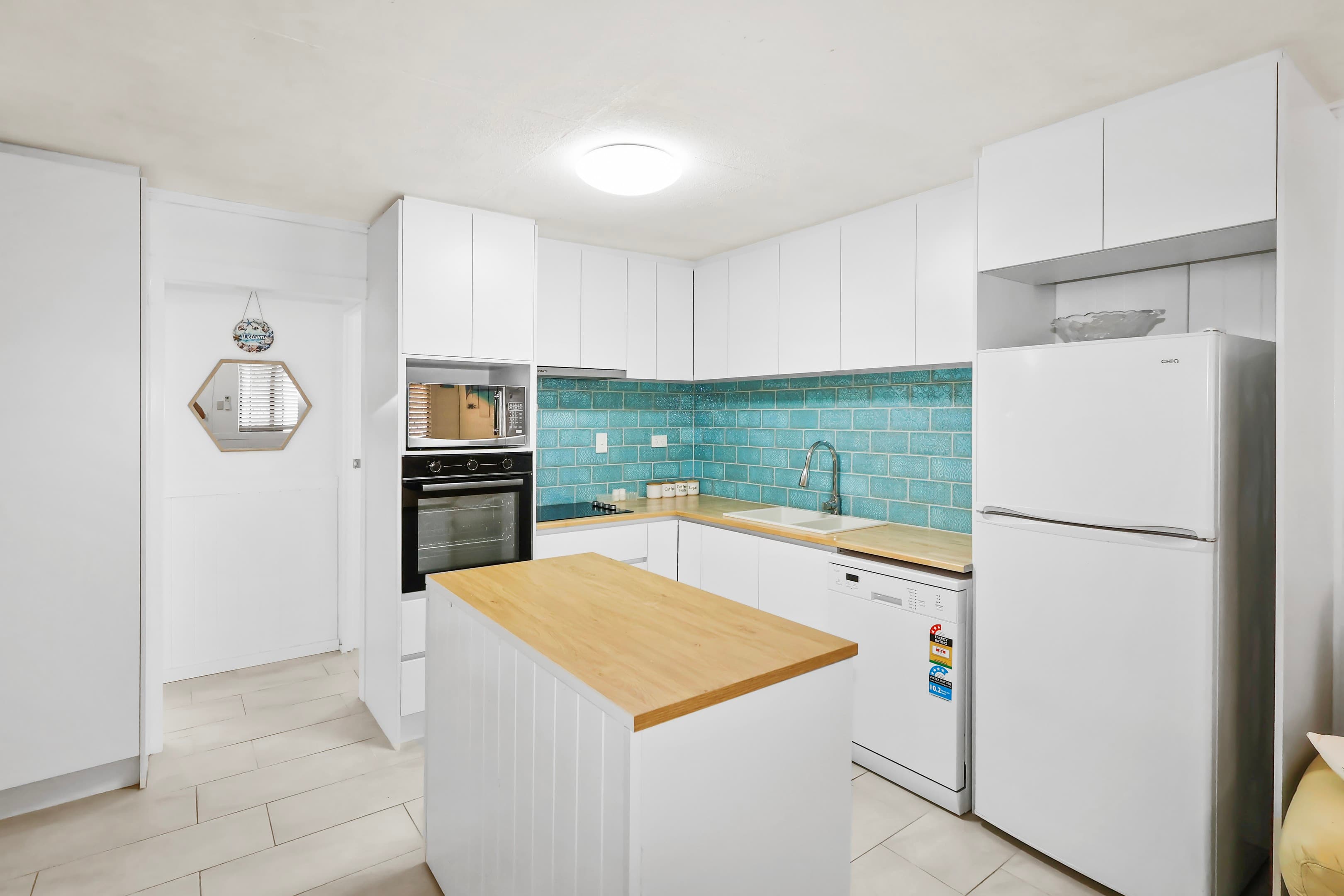 3/47 Horseshoe Bay Road, Bowen — photo 1 of 5