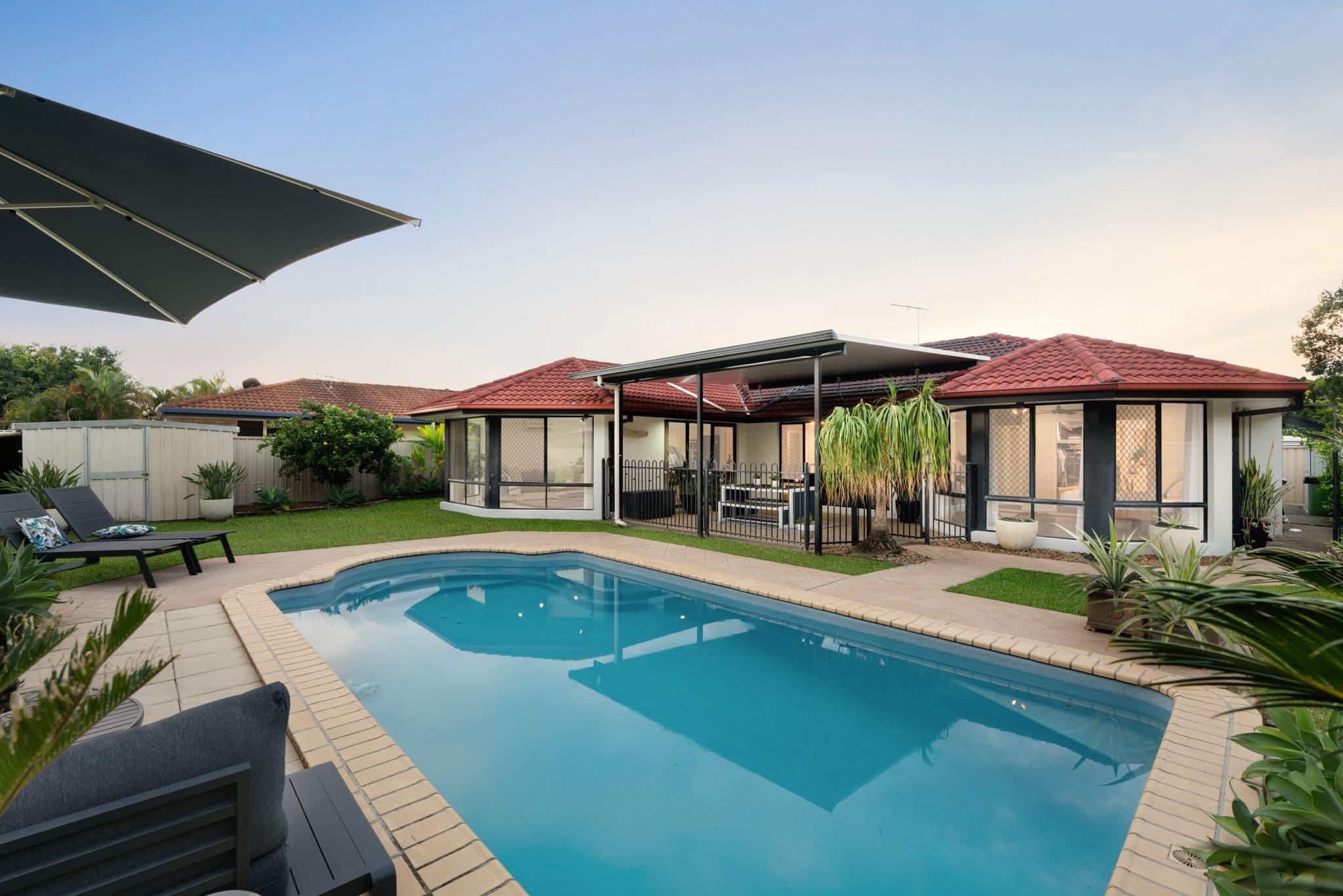 12 Nightingale Place, Heritage Park - Image 1