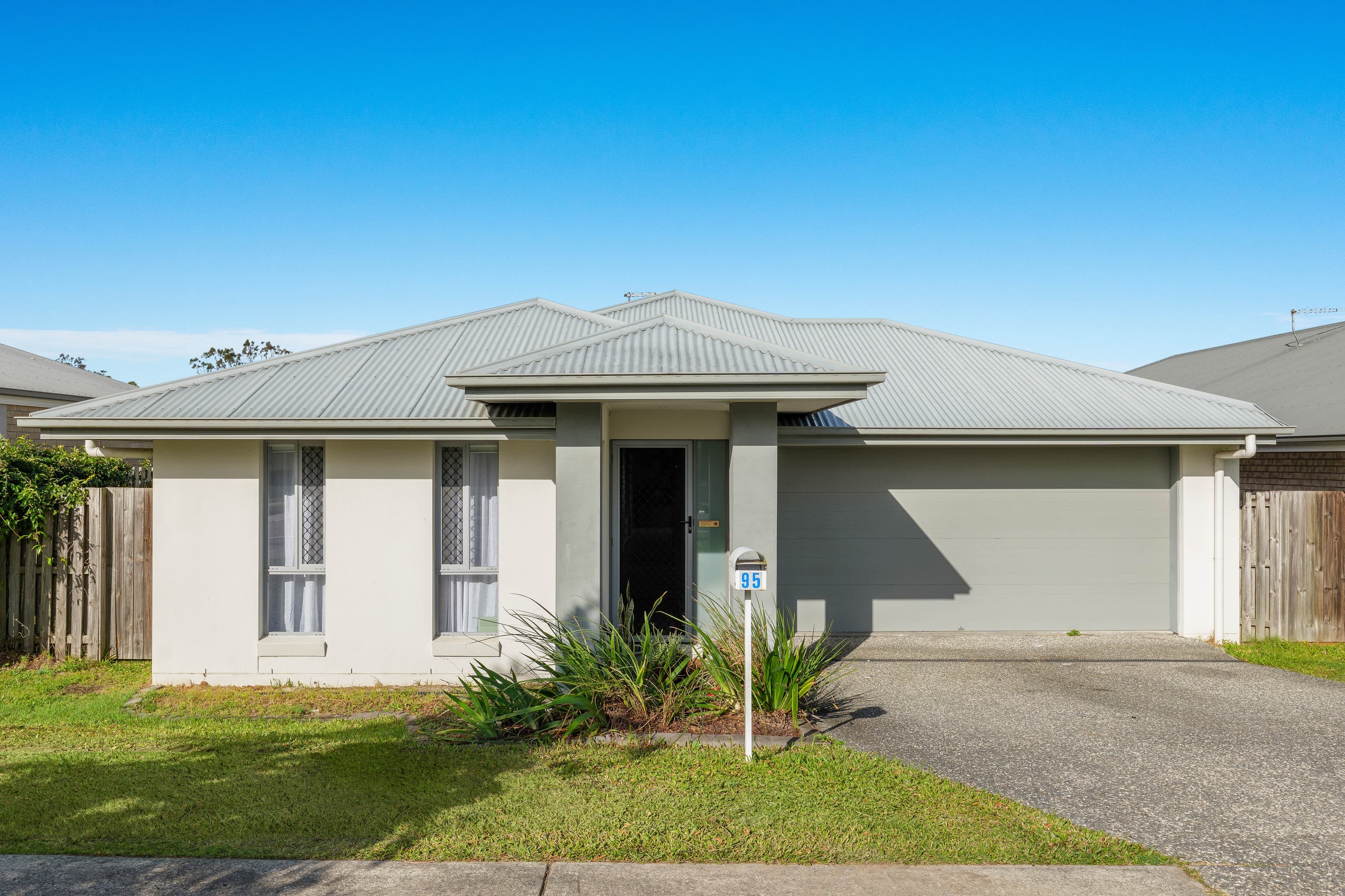 95 Dixon Drive, Pimpama - Image 1