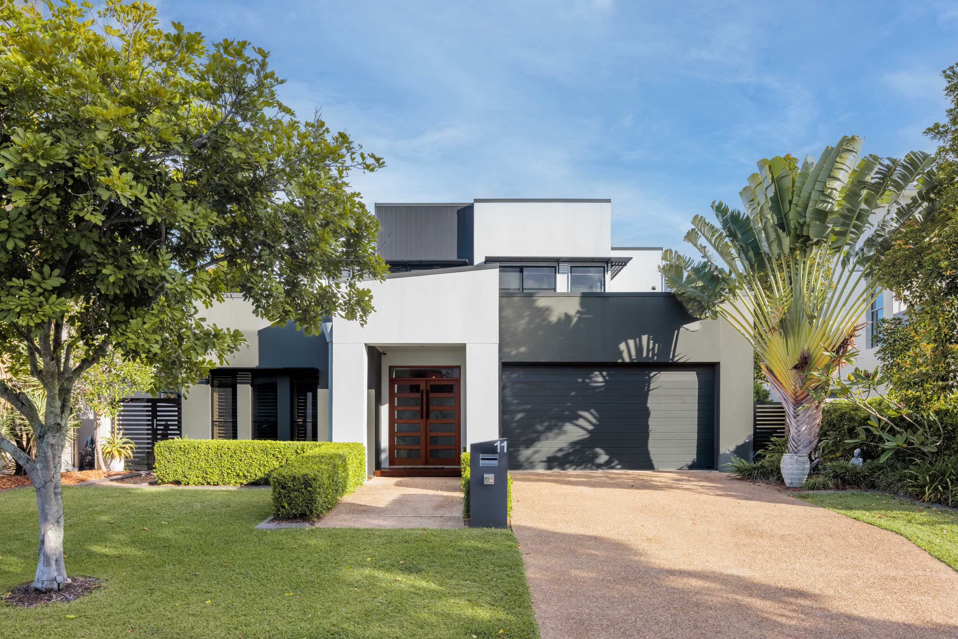 11 Onshore Place, Helensvale - Image 1