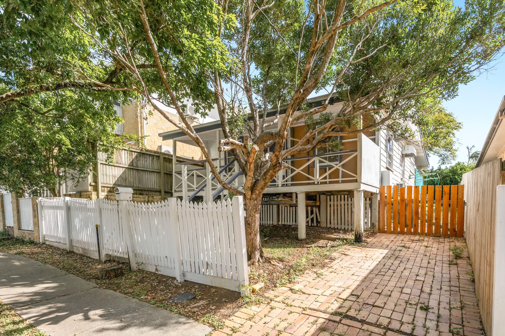 27 Gibson Street, Annerley — photo 1 of 5