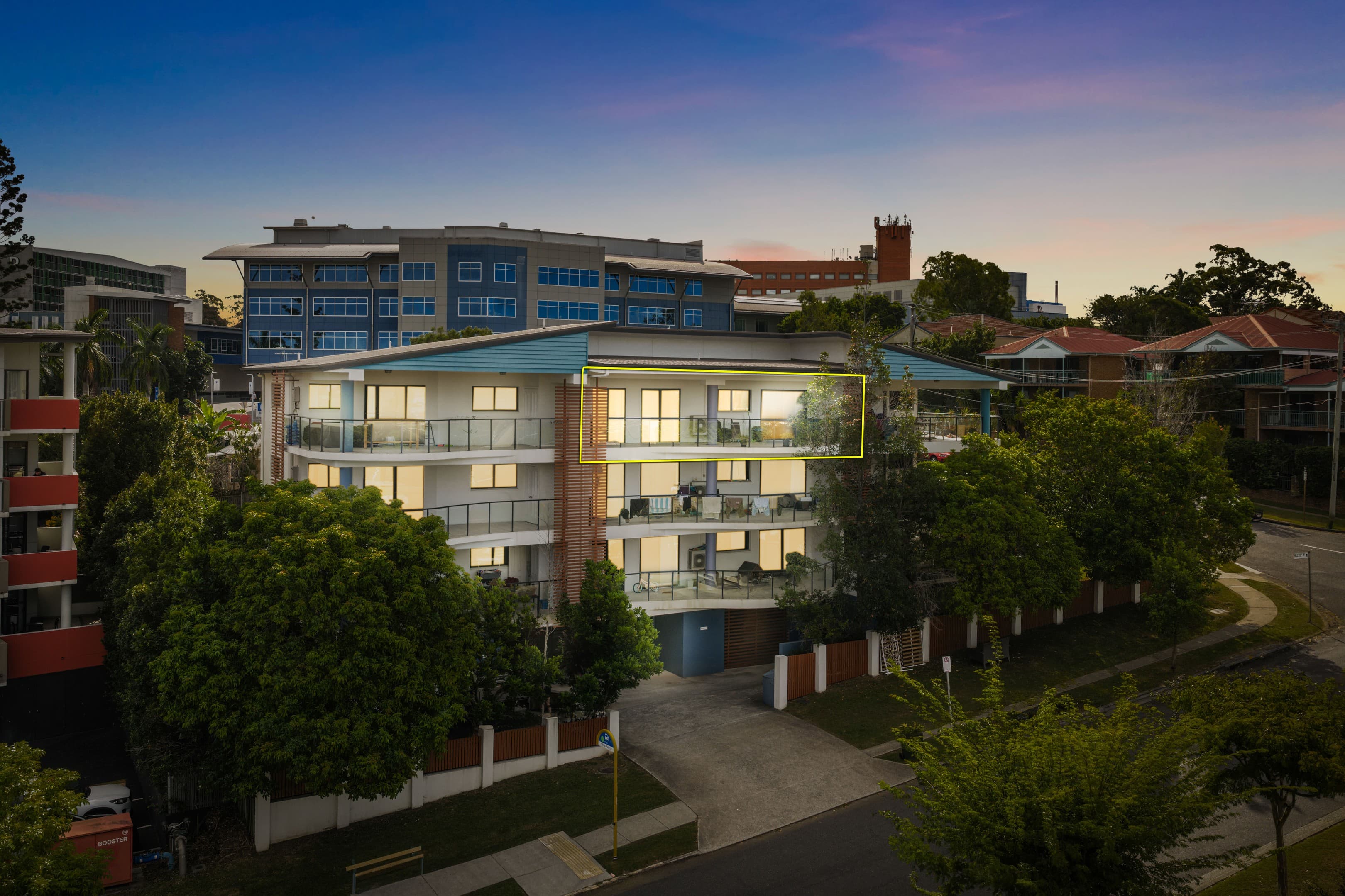 8/20 Rainey Street, Chermside - Image 1