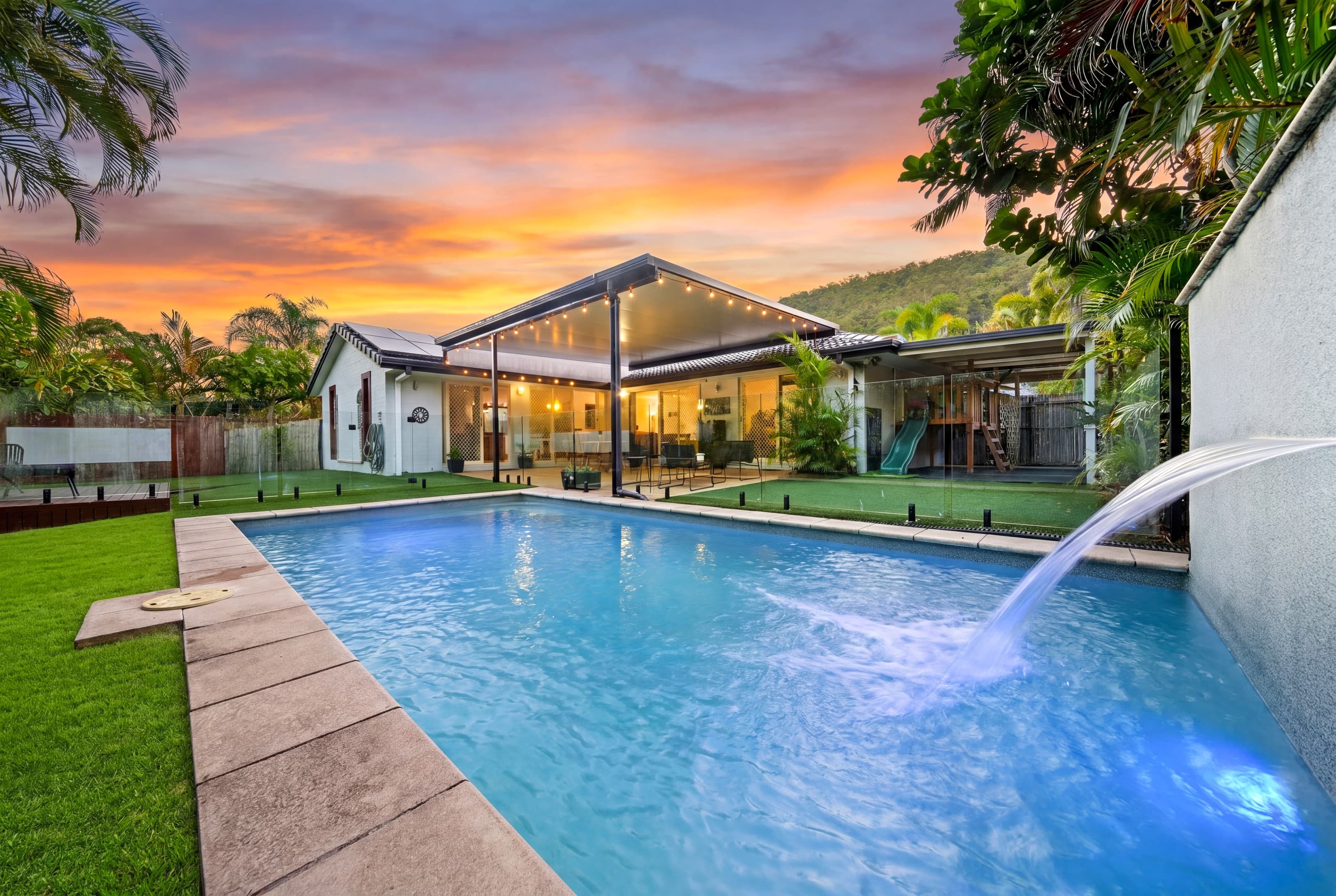 18 Davis Cup Court, Oxenford — photo 1 of 5