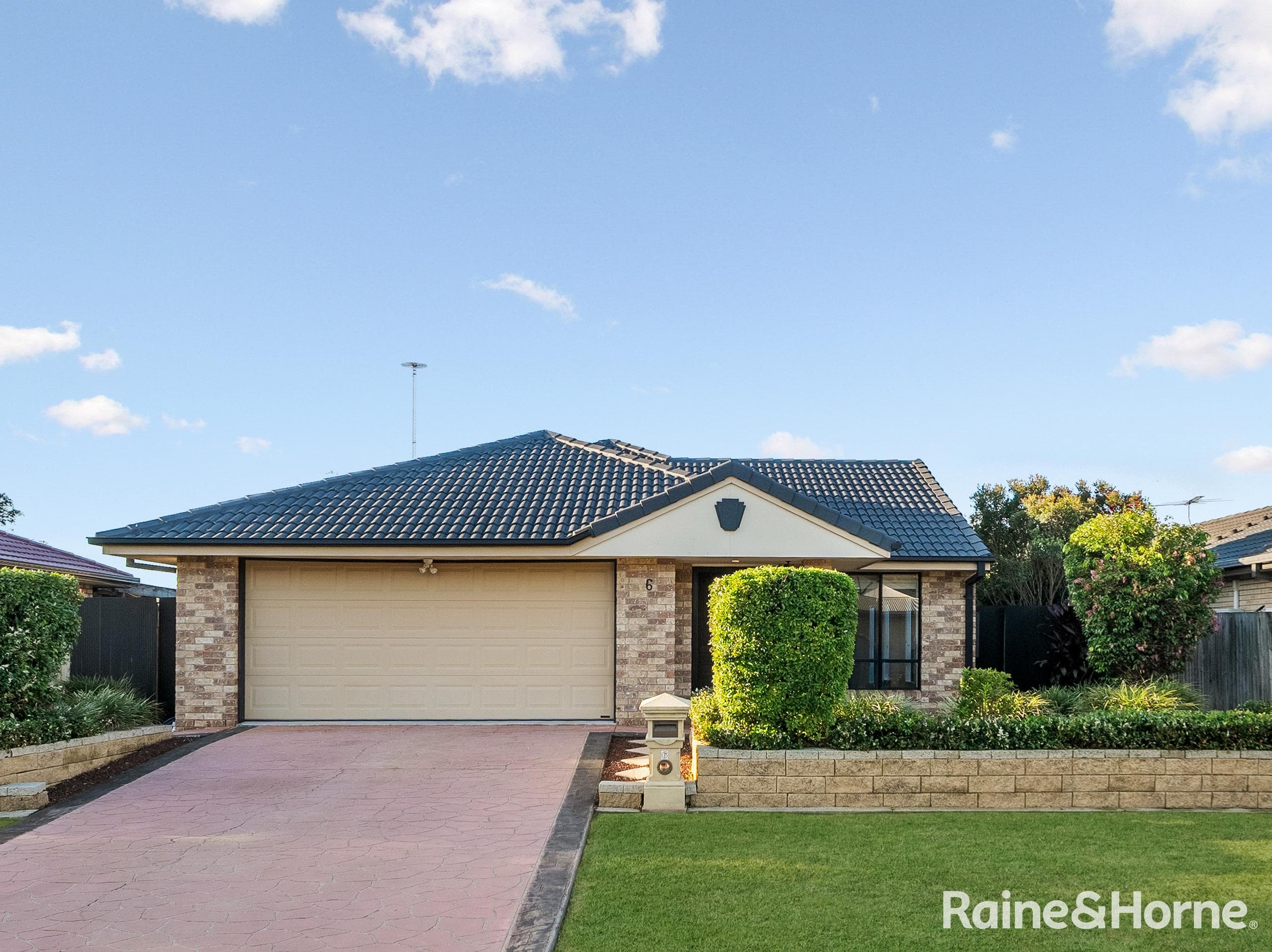 6 Cavalier Close, Bald Hills - Image 1