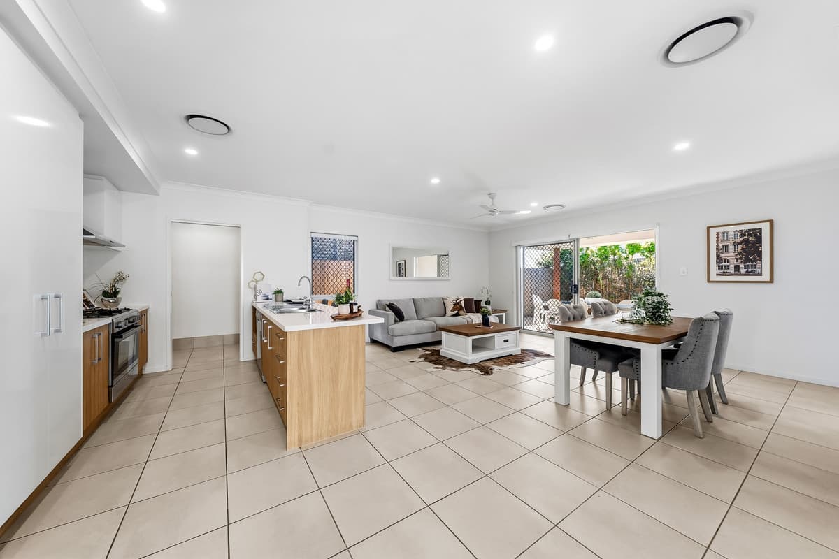 16 Viewpoint Street, Pallara - Image 1