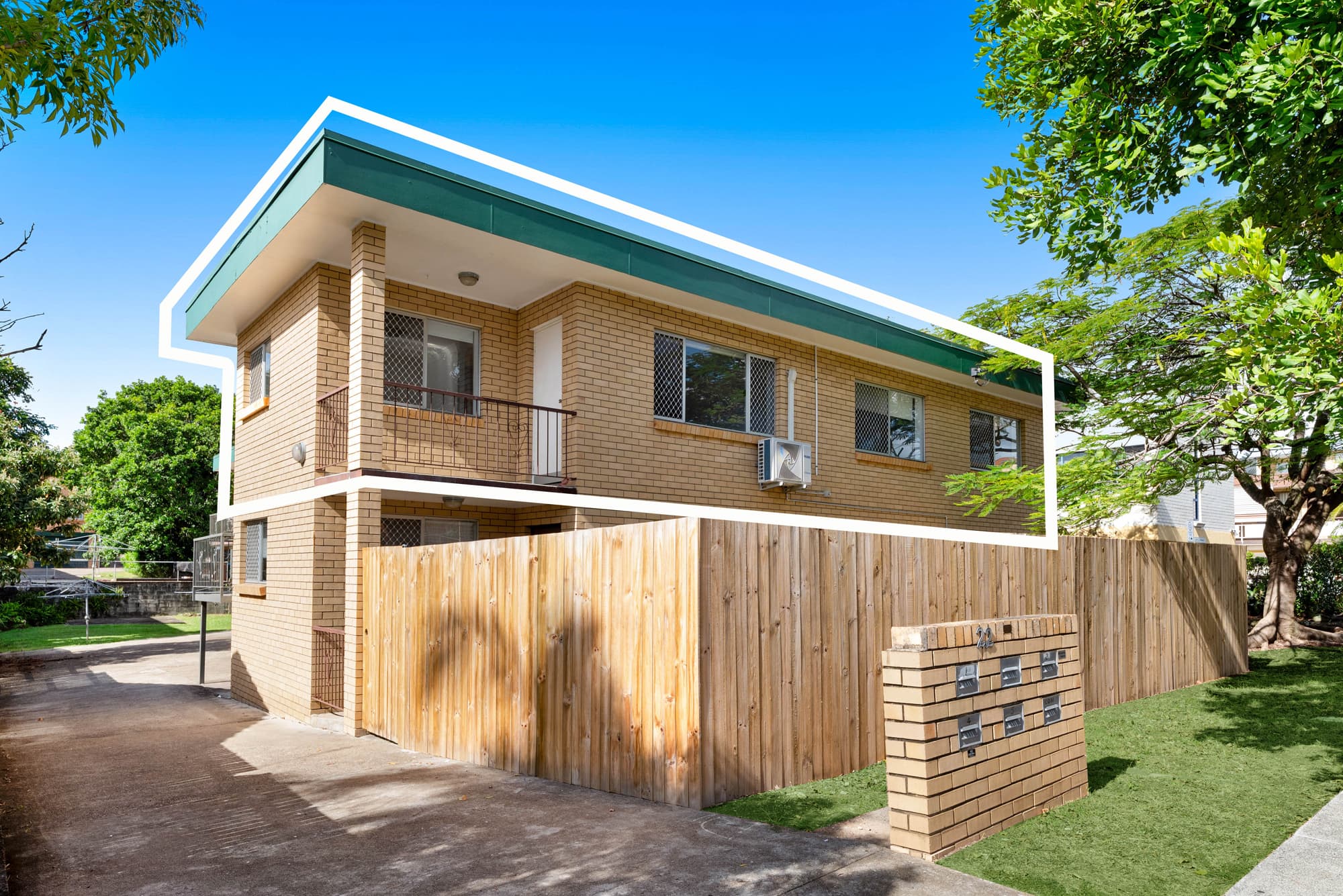 2/22 Wellington Street, Coorparoo - Image 1