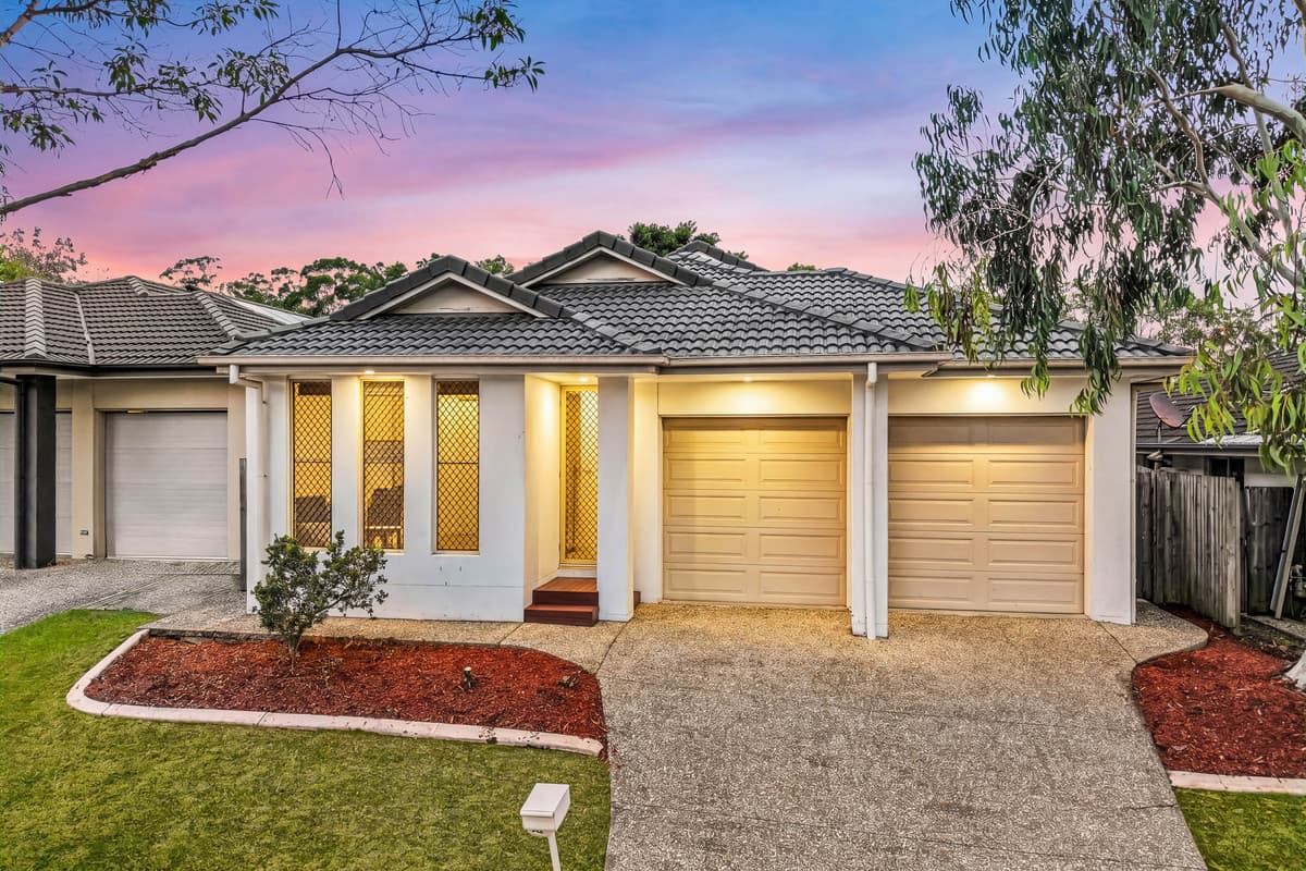 36 Emerald Crescent, Springfield - Image 1
