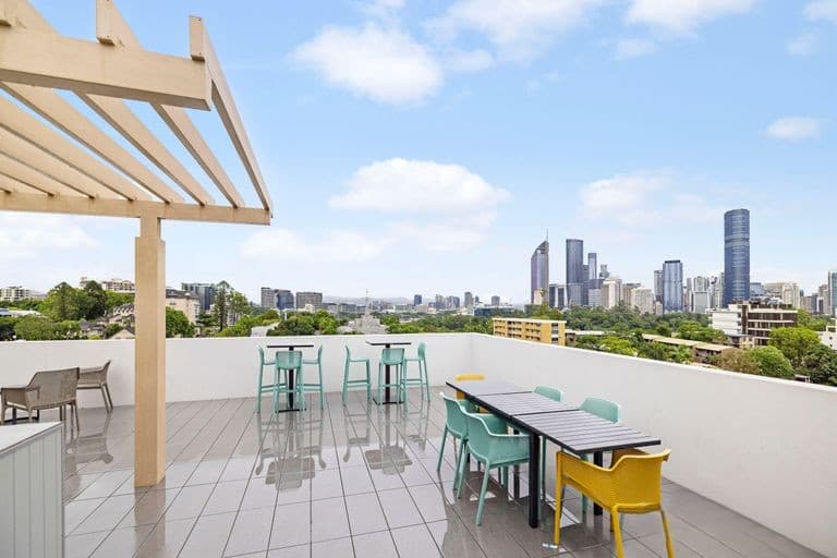 205/705 Main Street, Kangaroo Point - Image 1