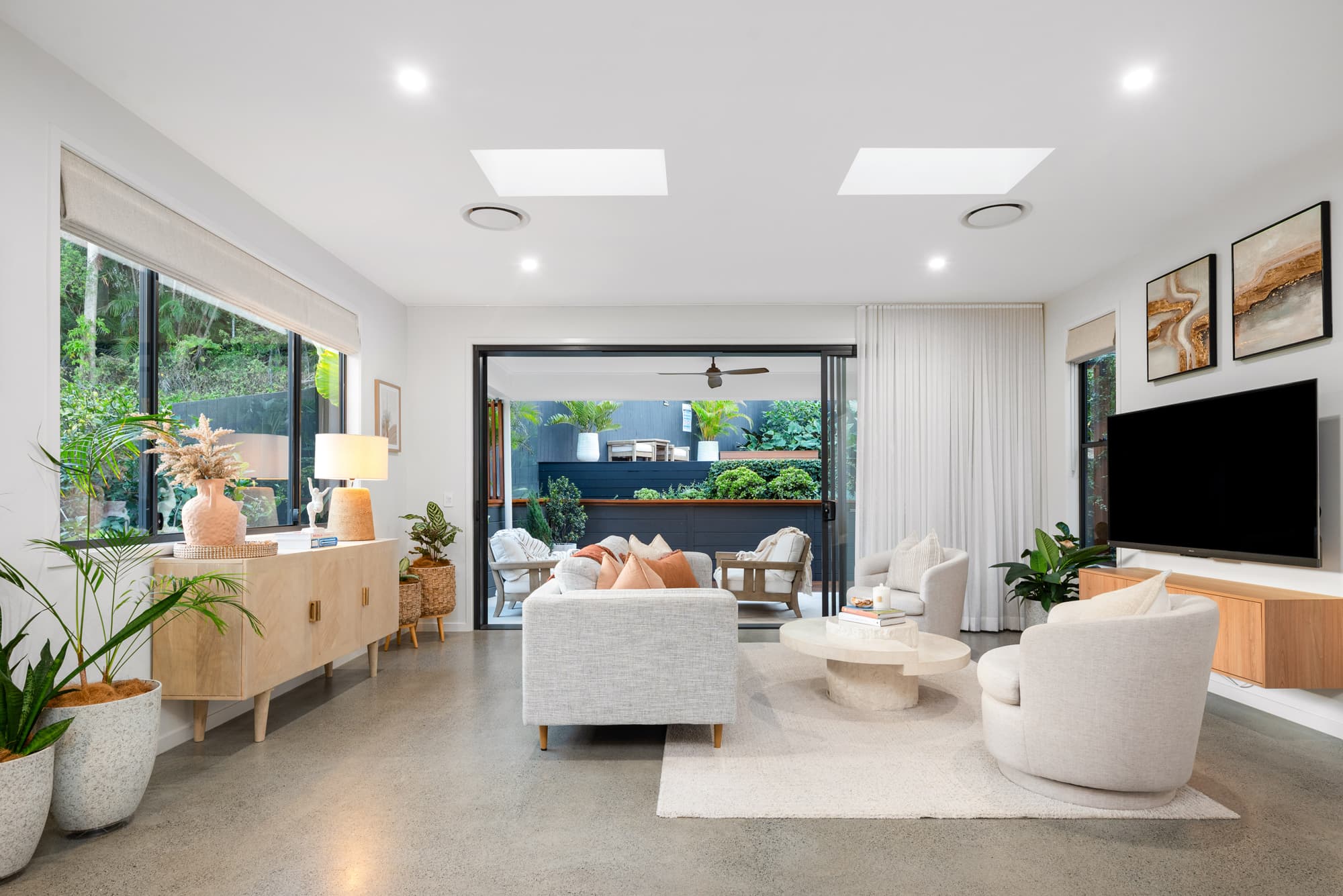 6 Hobart Avenue, Camp Hill — photo 1 of 5