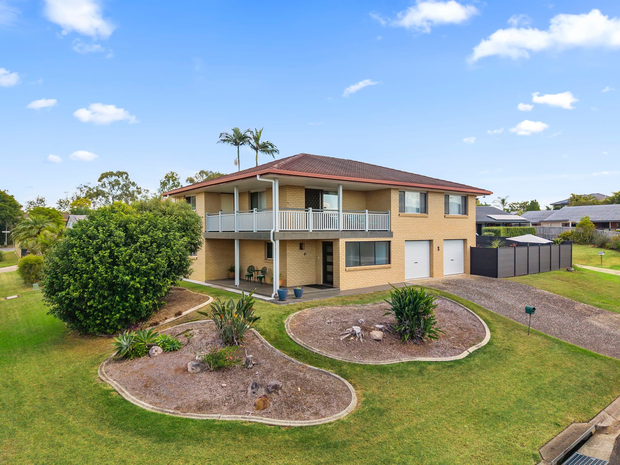 2 Glamis Court, Carindale - Image 1
