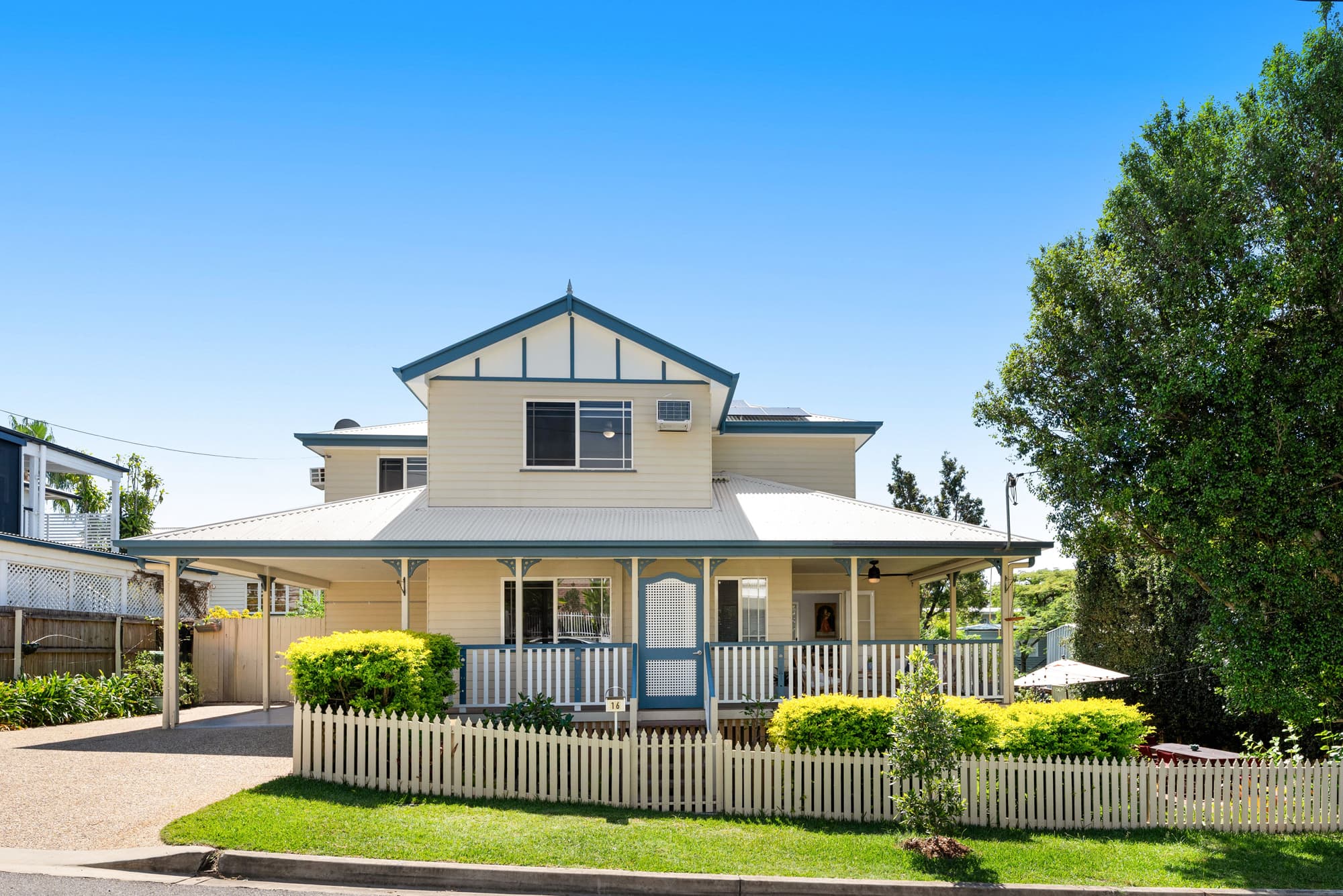 16 Lockyer Street, Camp Hill - Image 1