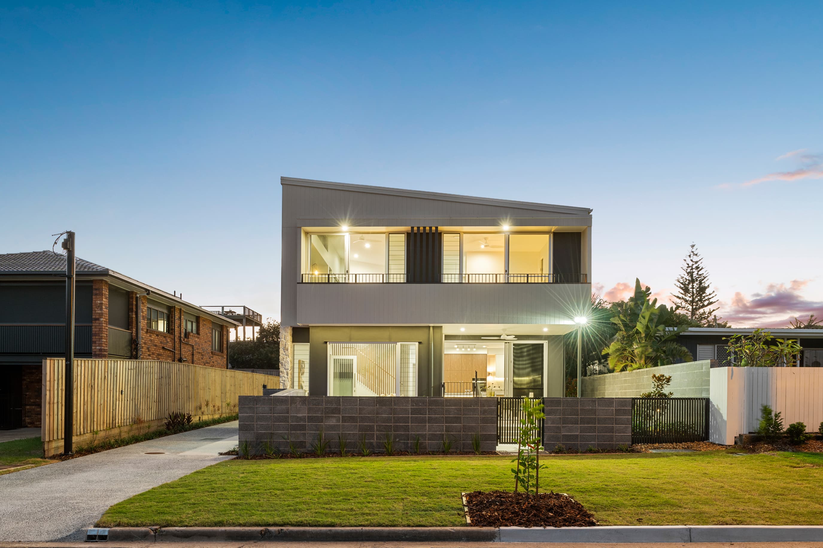 1 & 2/8 Yinneburra Street, Yaroomba — photo 1 of 5