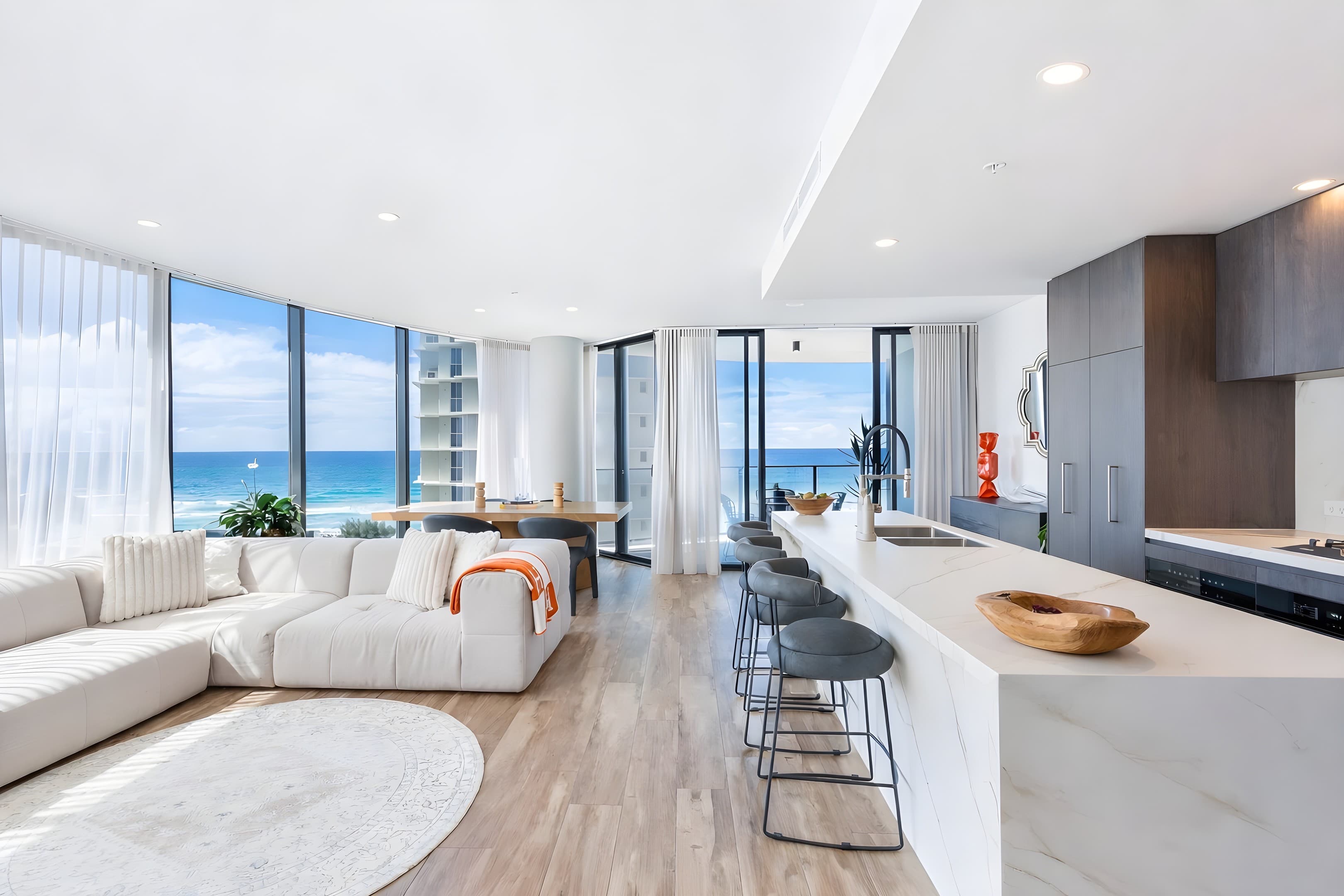 302/3550 Main Beach Parade, Main Beach - Image 1